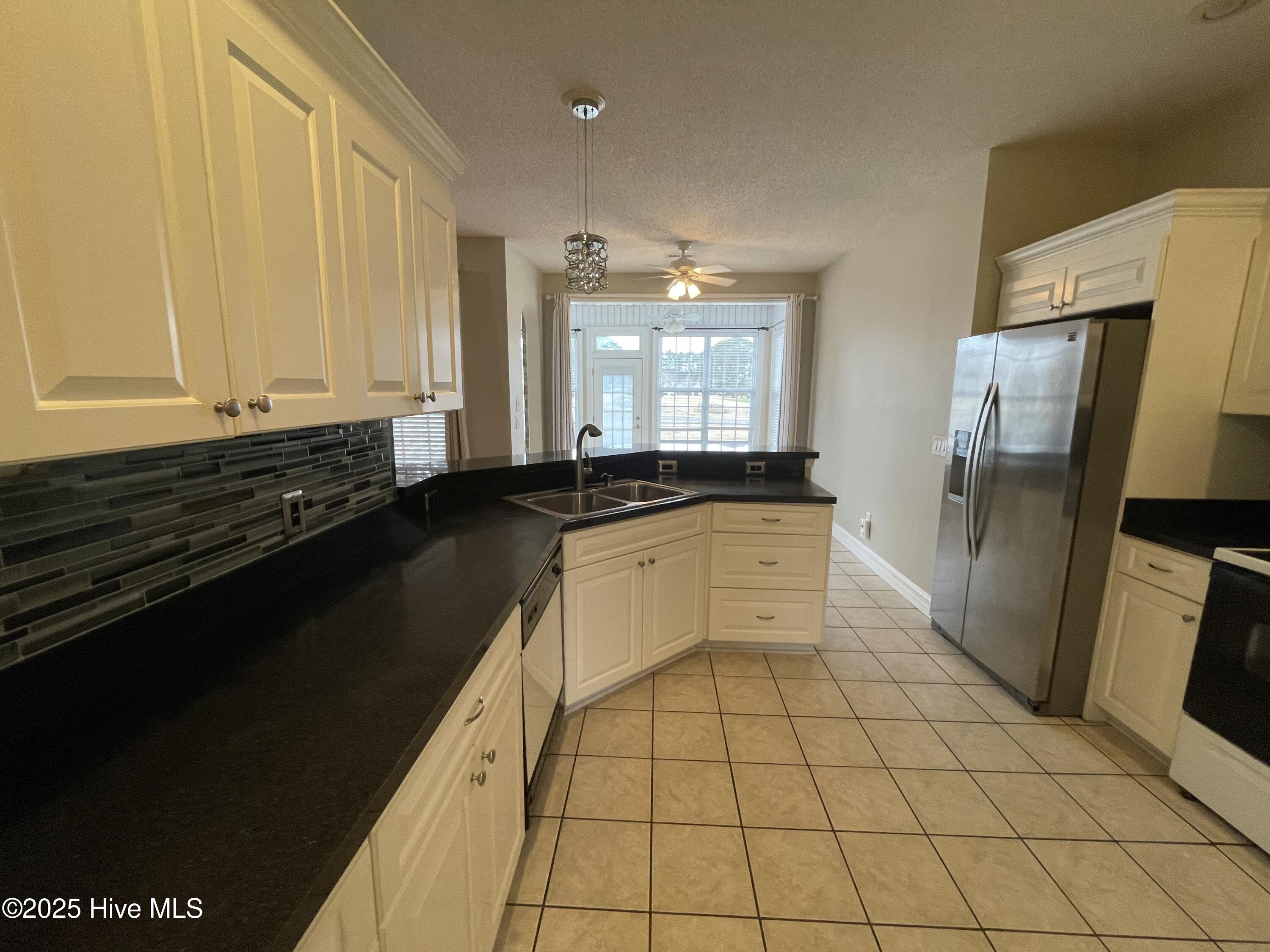 233 S Middleton Drive Property Photo 3