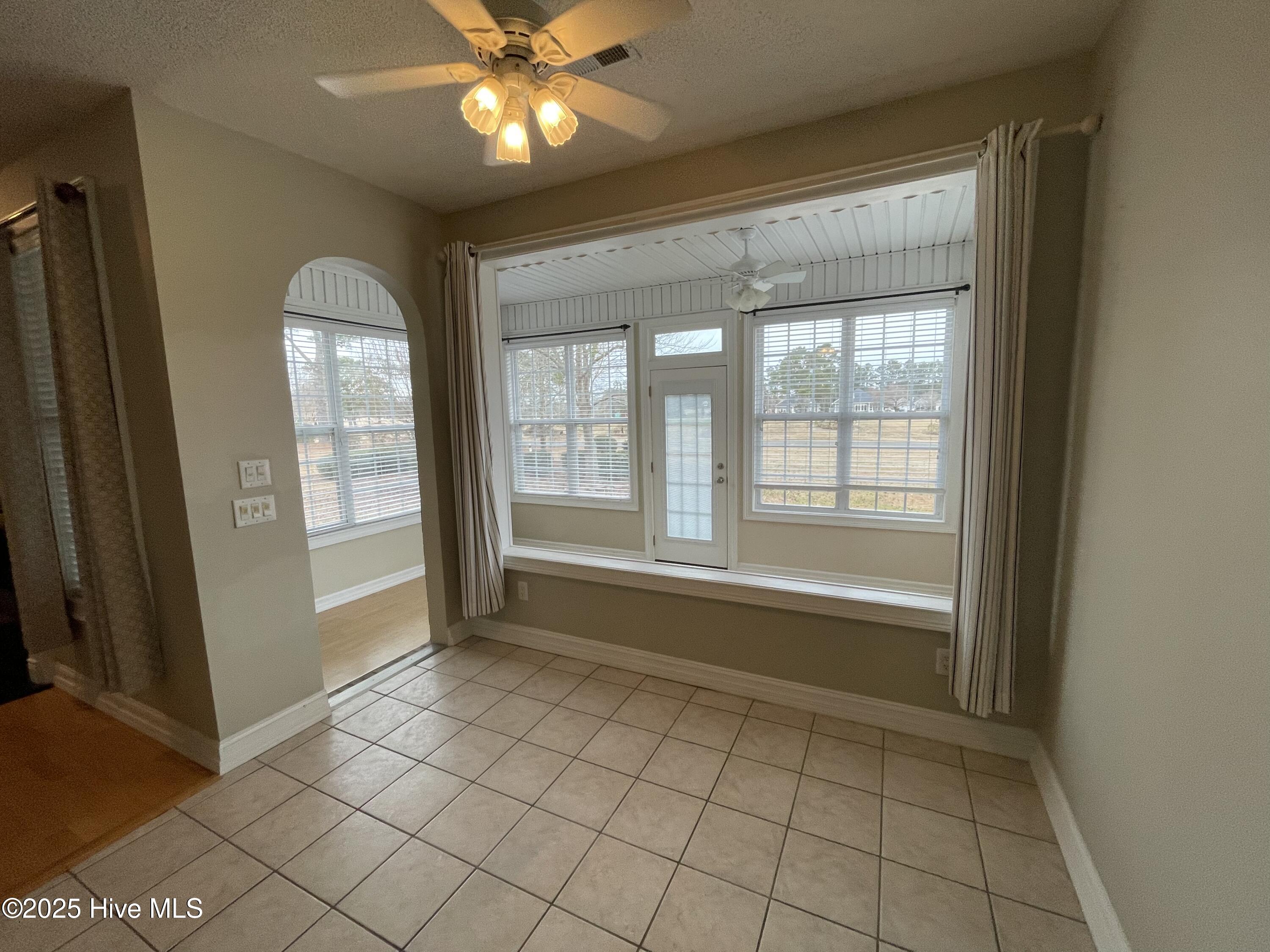 233 S Middleton Drive Property Photo 5