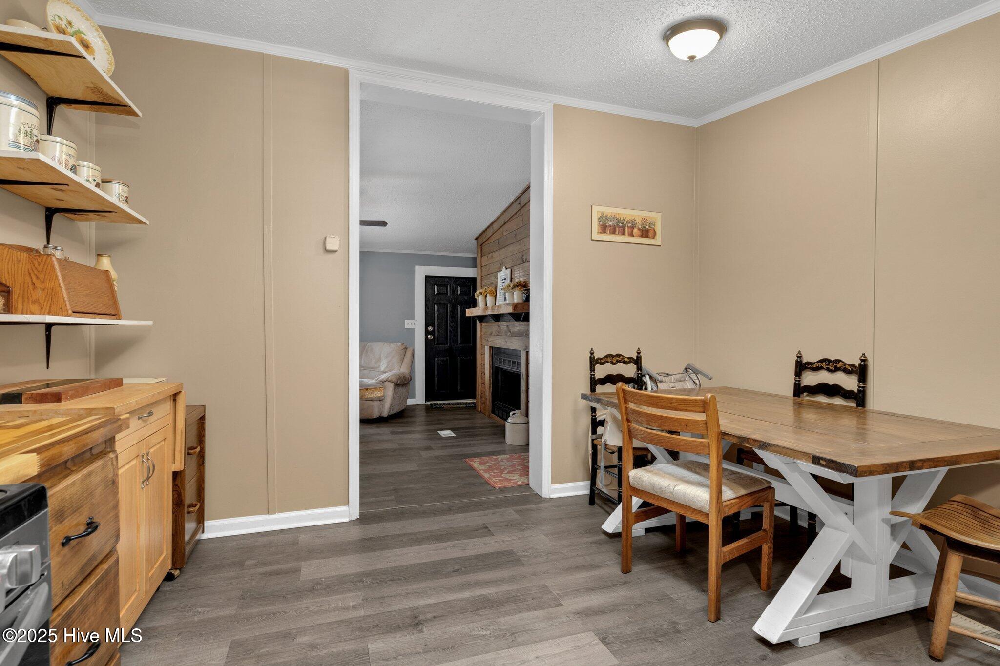 4923 Highpoint Drive Property Photo 11