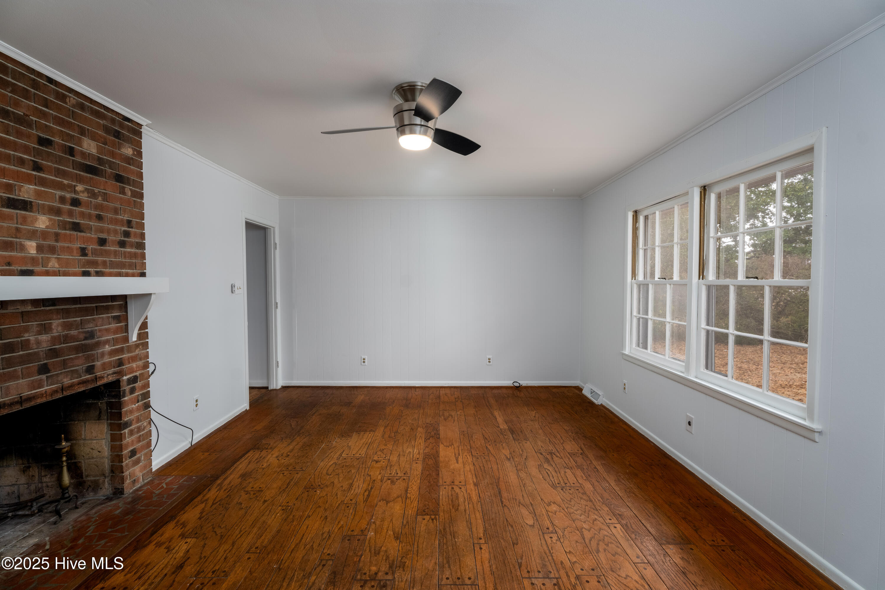 1007 Henderson Drive Property Photo 9