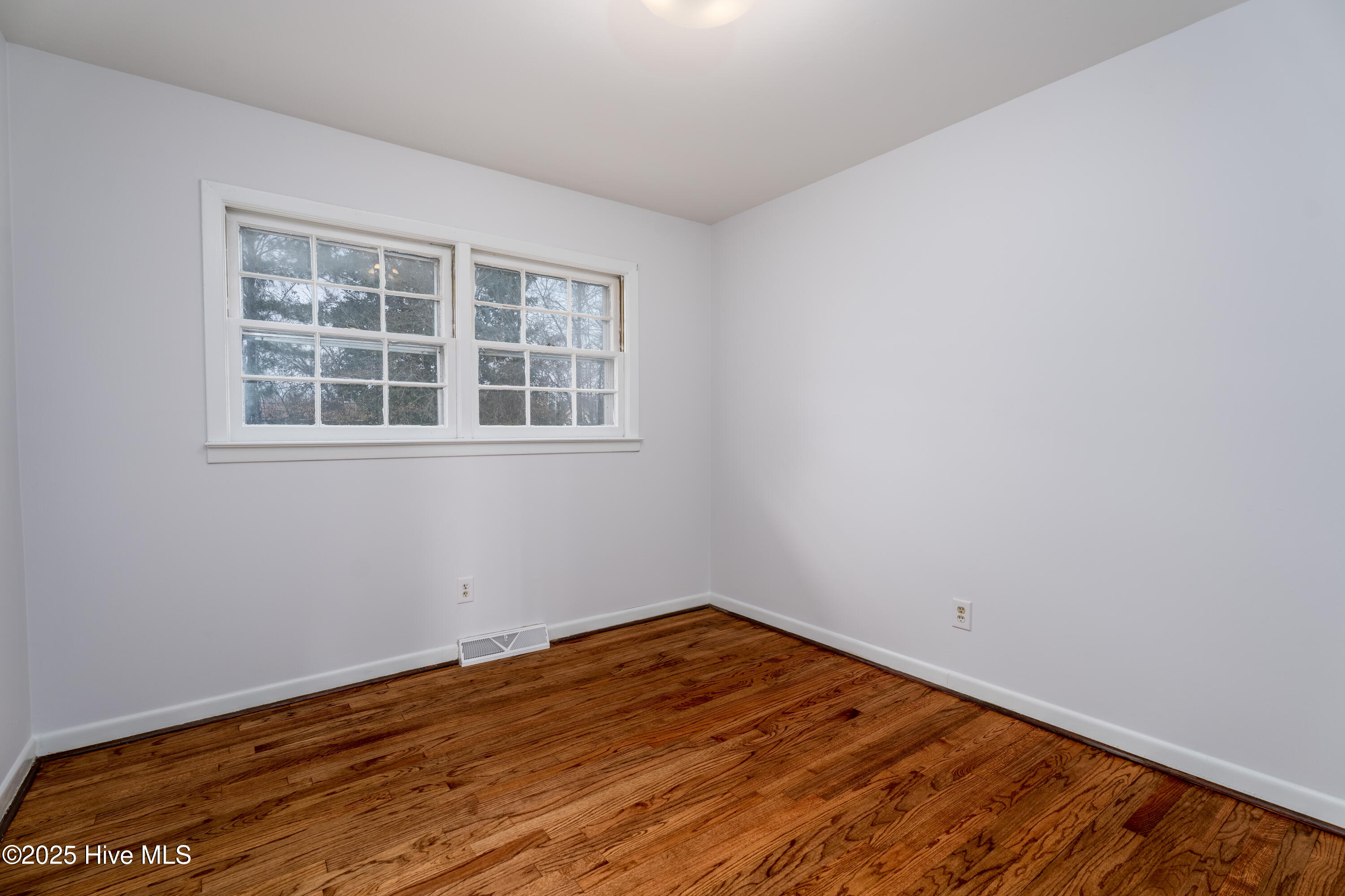 1007 Henderson Drive Property Photo 15