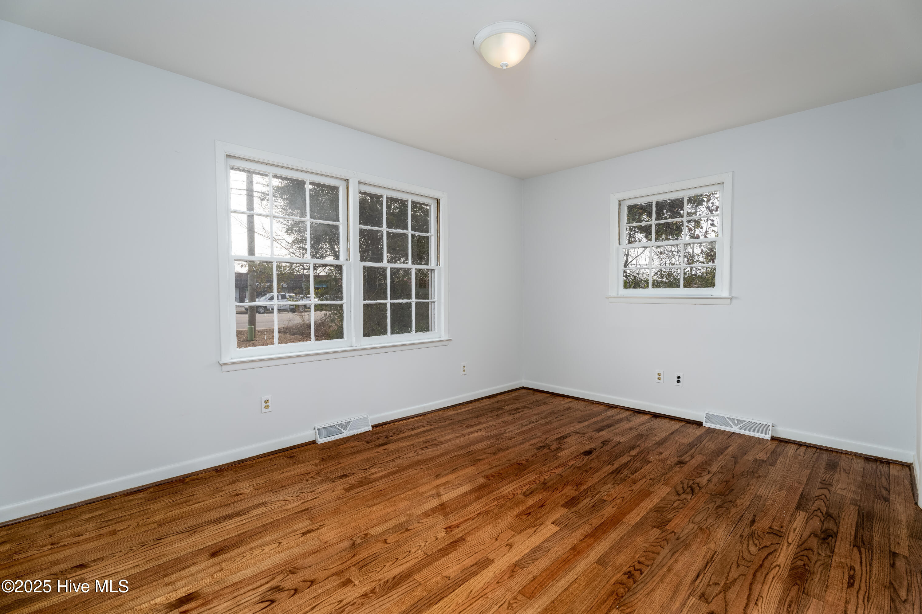 1007 Henderson Drive Property Photo 18
