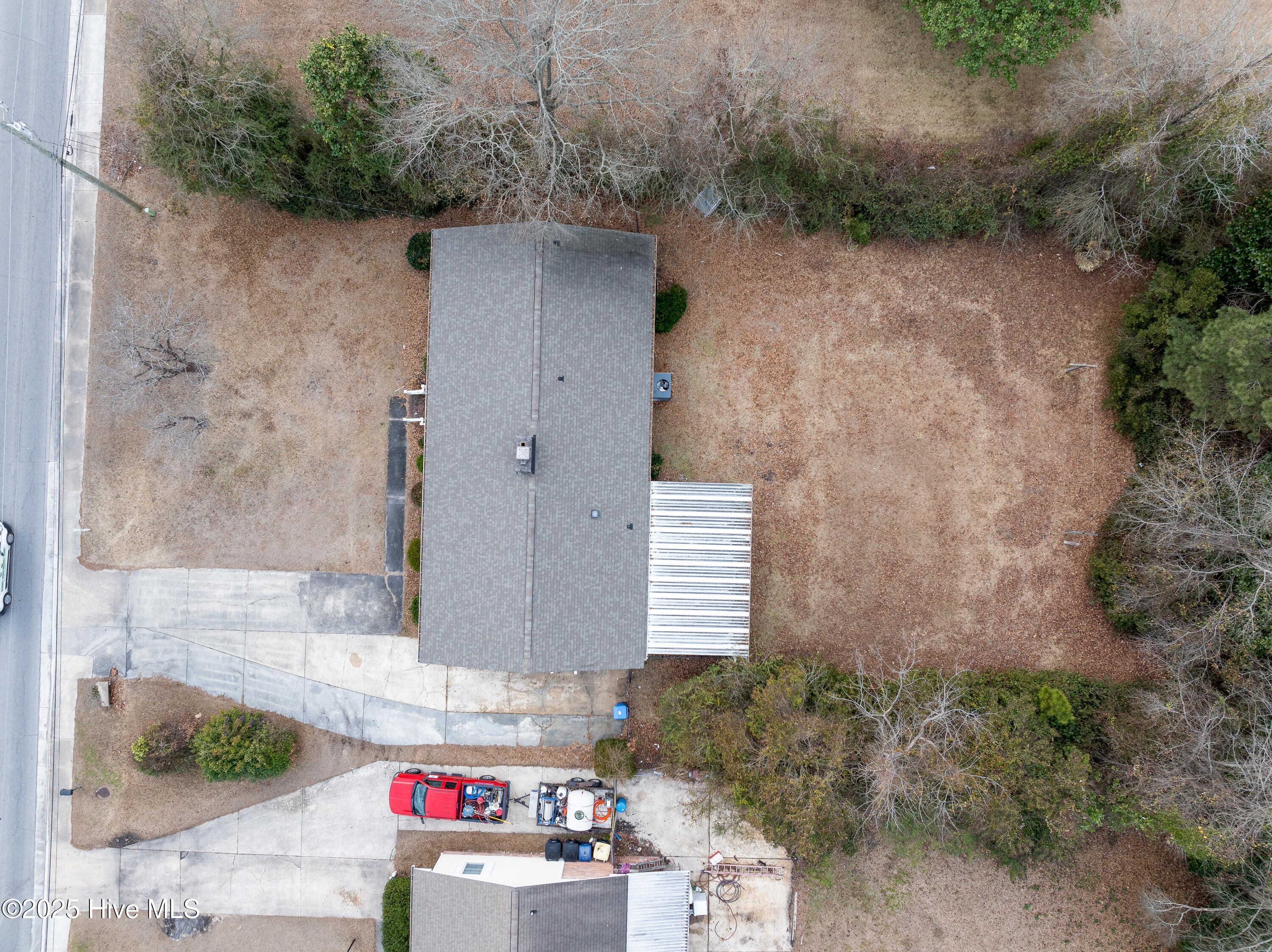 1007 Henderson Drive Property Photo 28