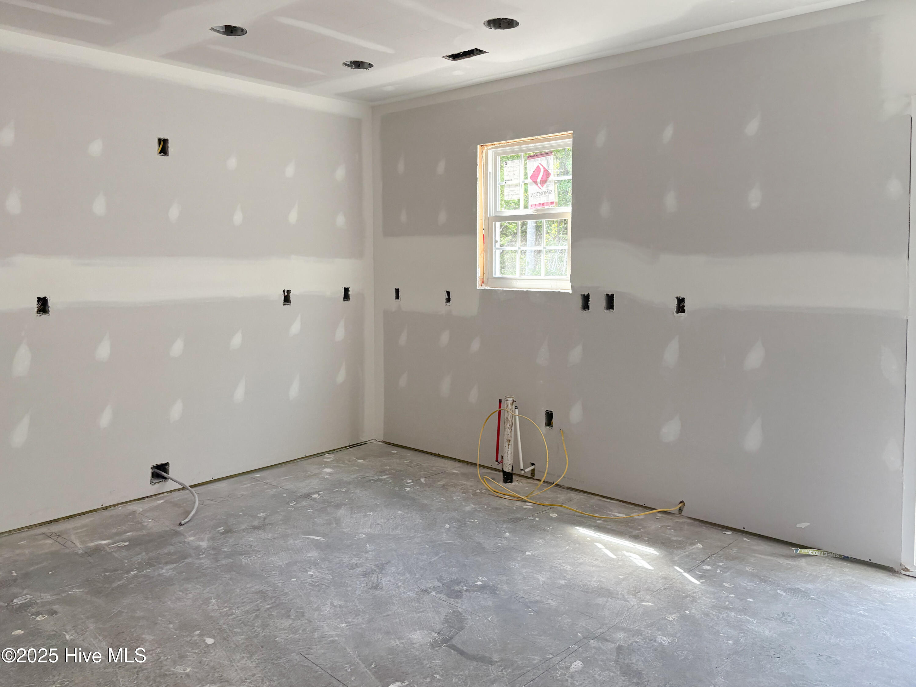 515 Pebble Shore Drive Property Photo 4