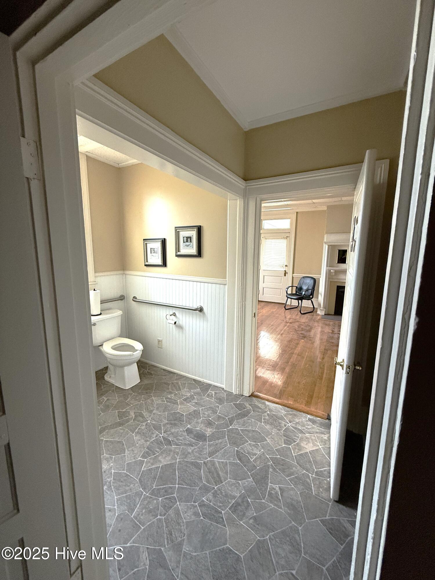 1004 Tarboro Street Property Photo 14
