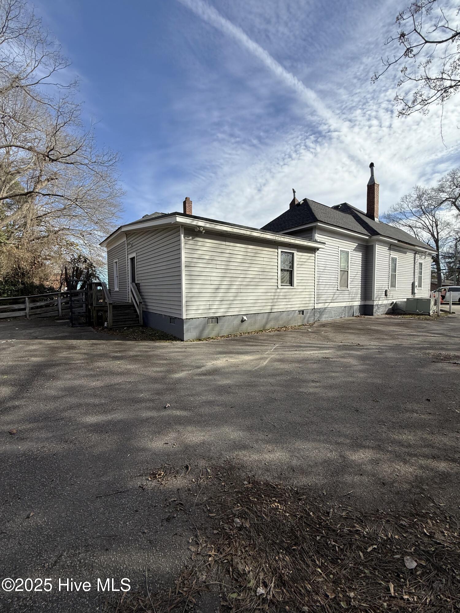 1004 Tarboro Street Property Photo 20