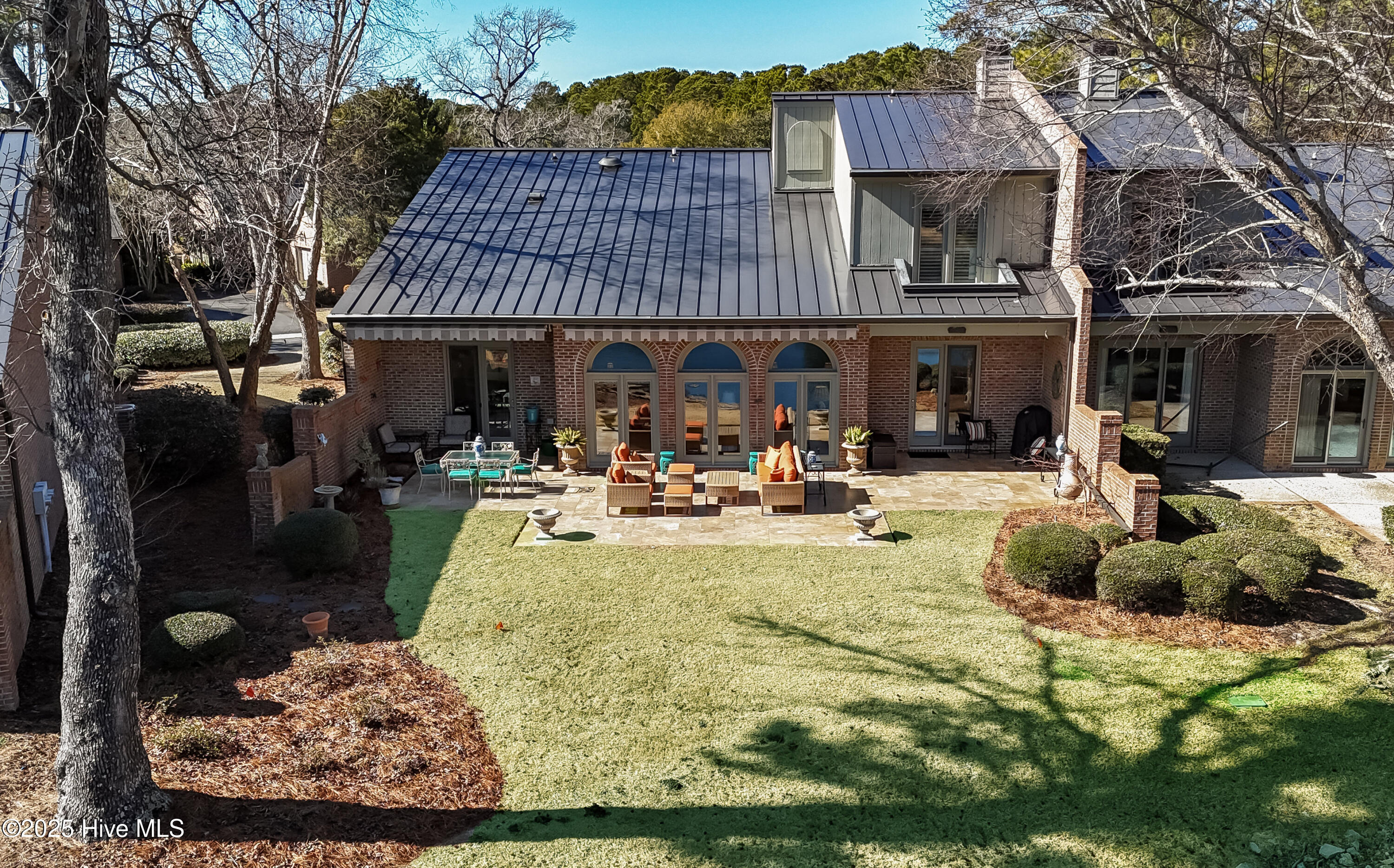 1705 Signature Place Property Photo 3