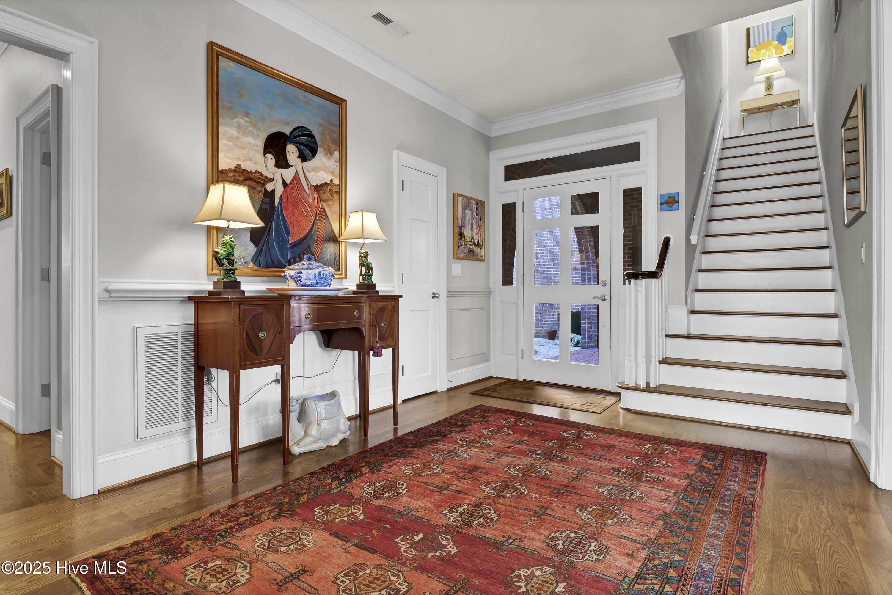1705 Signature Place Property Photo 8