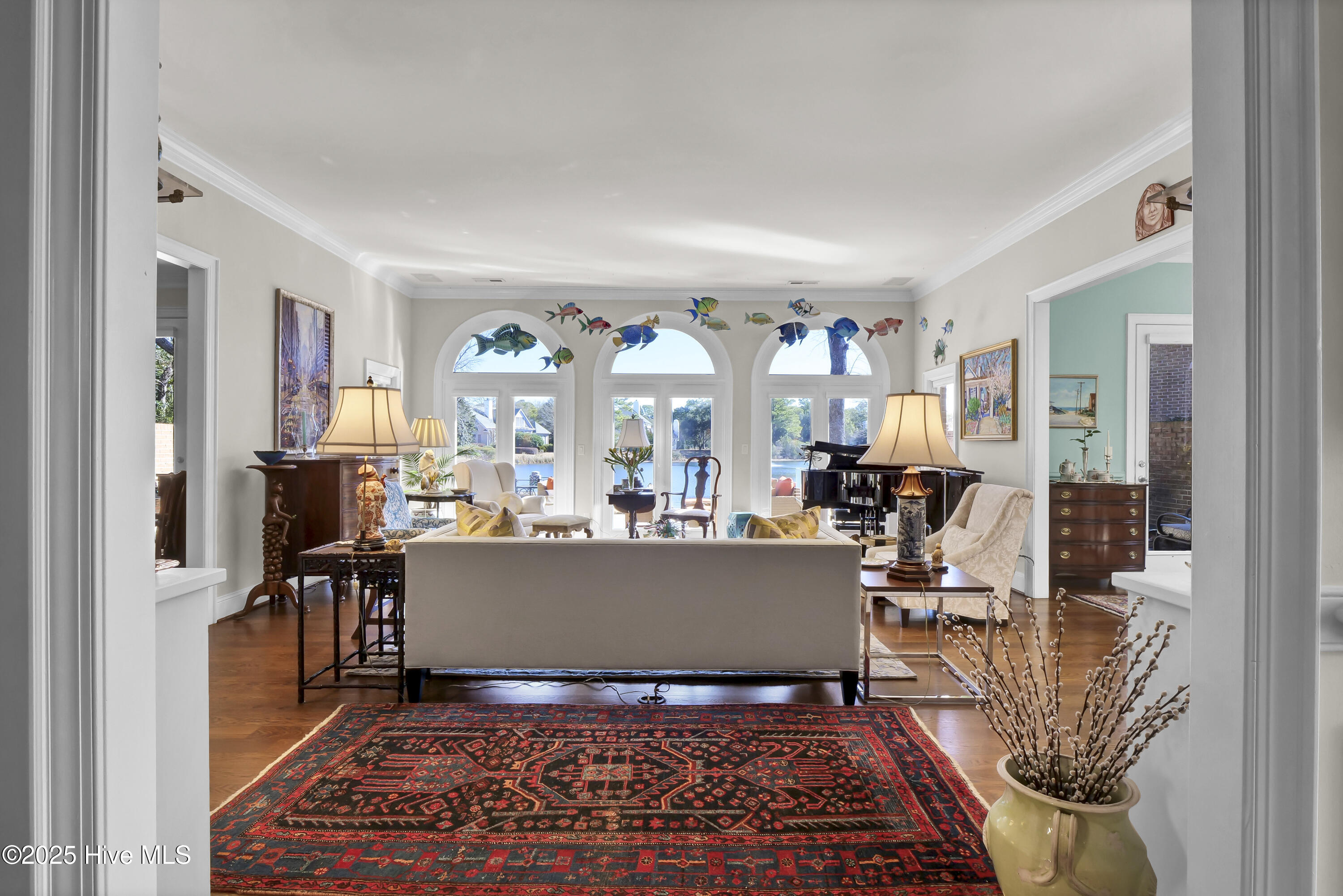 1705 Signature Place Property Photo 9