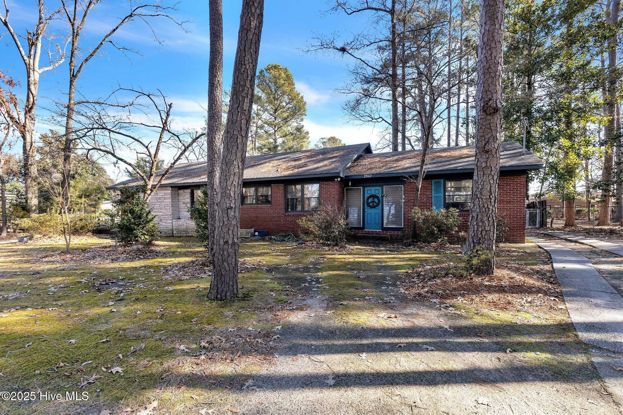 2502 N Barker Street Property Photo 2