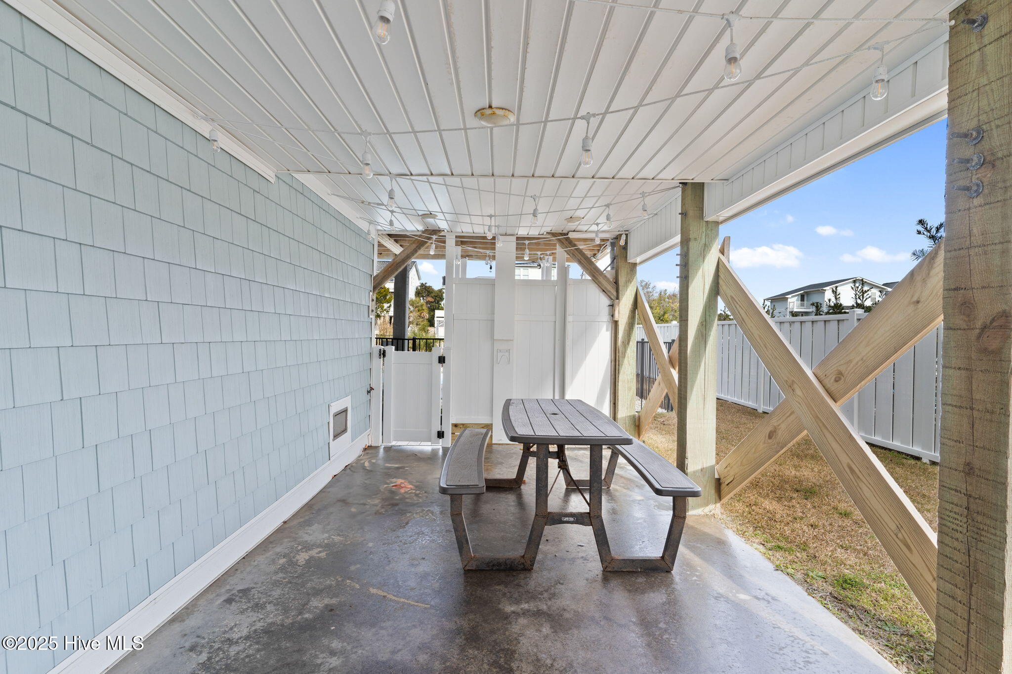 3228 E Dolphin Drive Property Photo 56