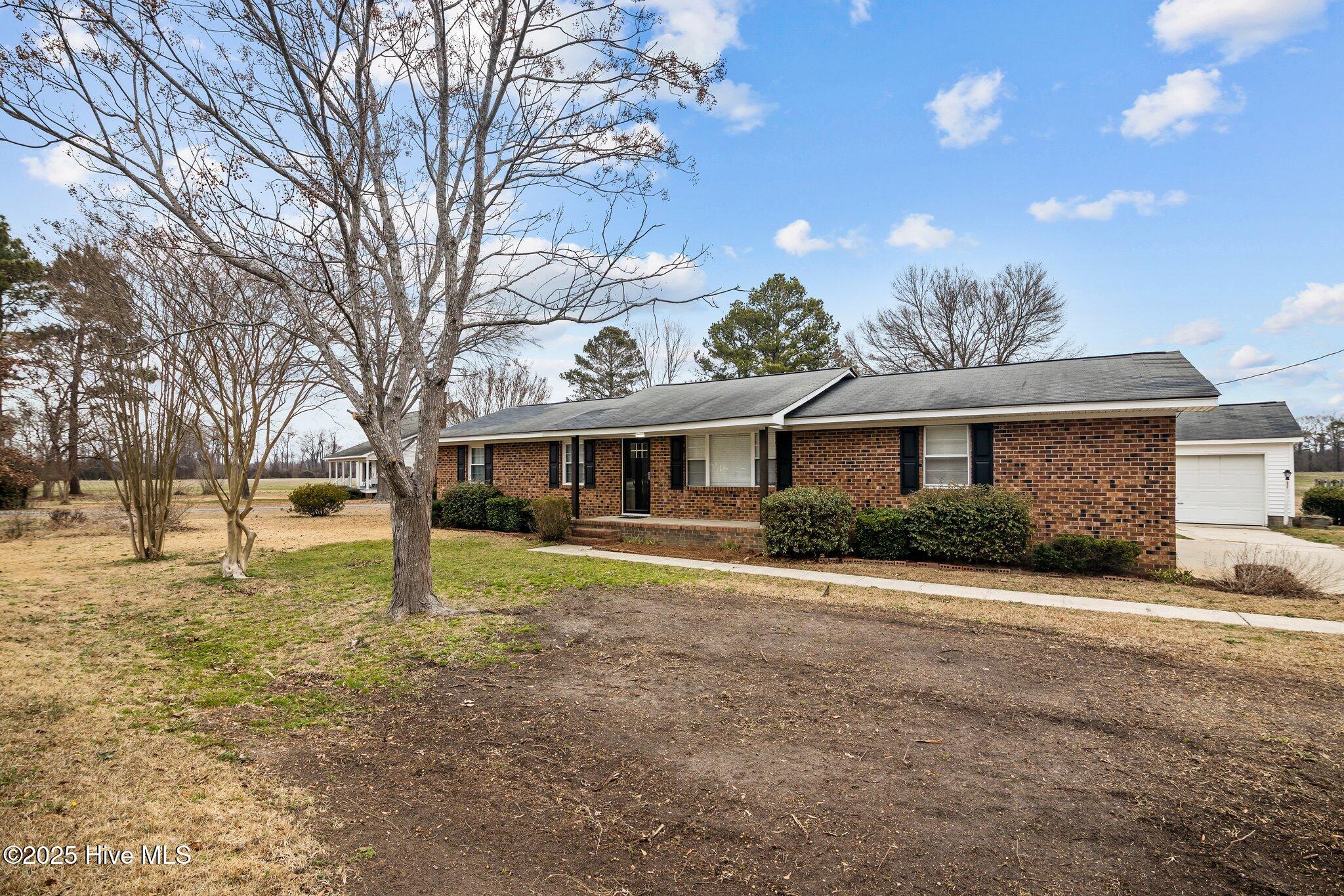 733 Burnette Road Property Photo