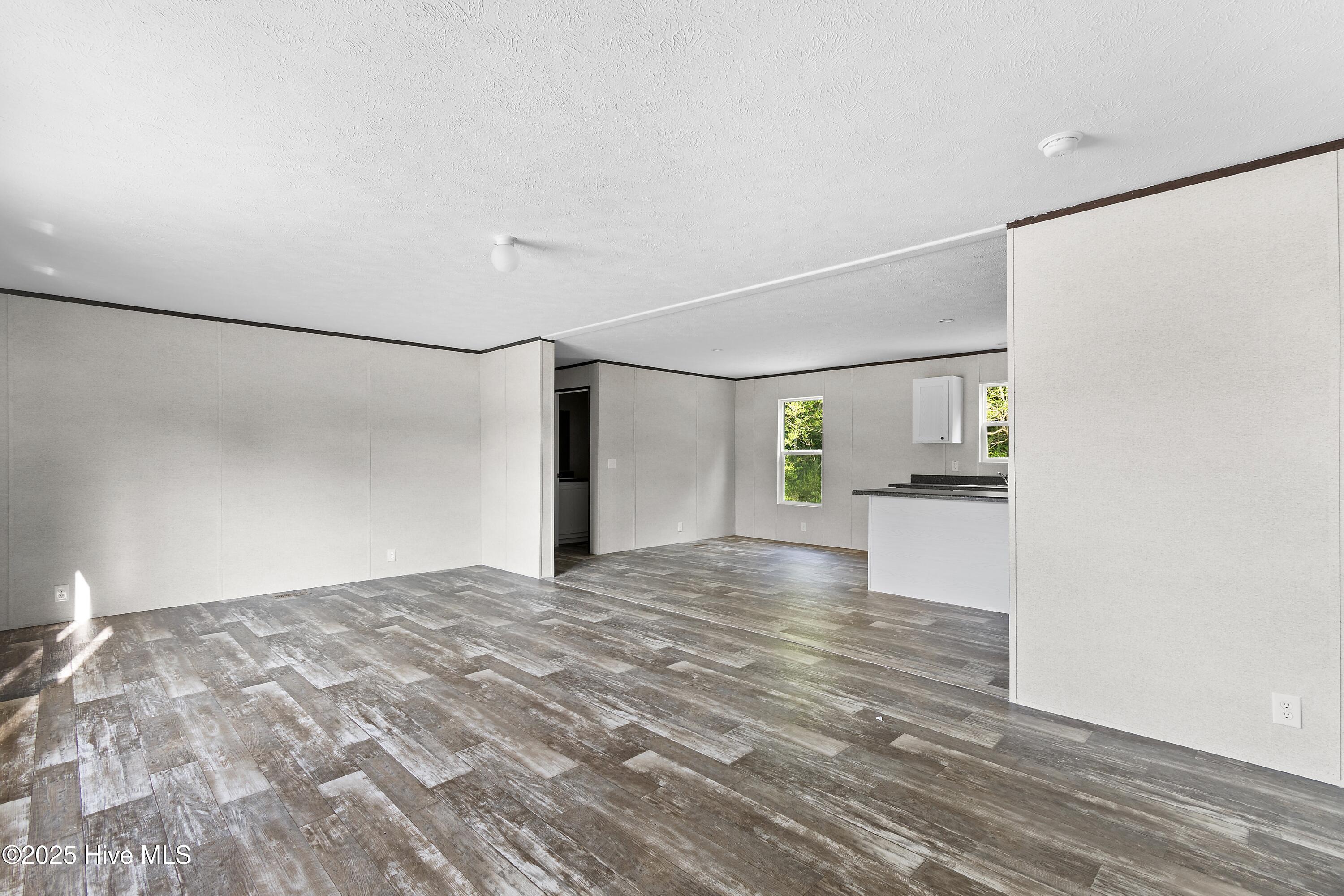 6795 Lewis Drive Property Photo 5