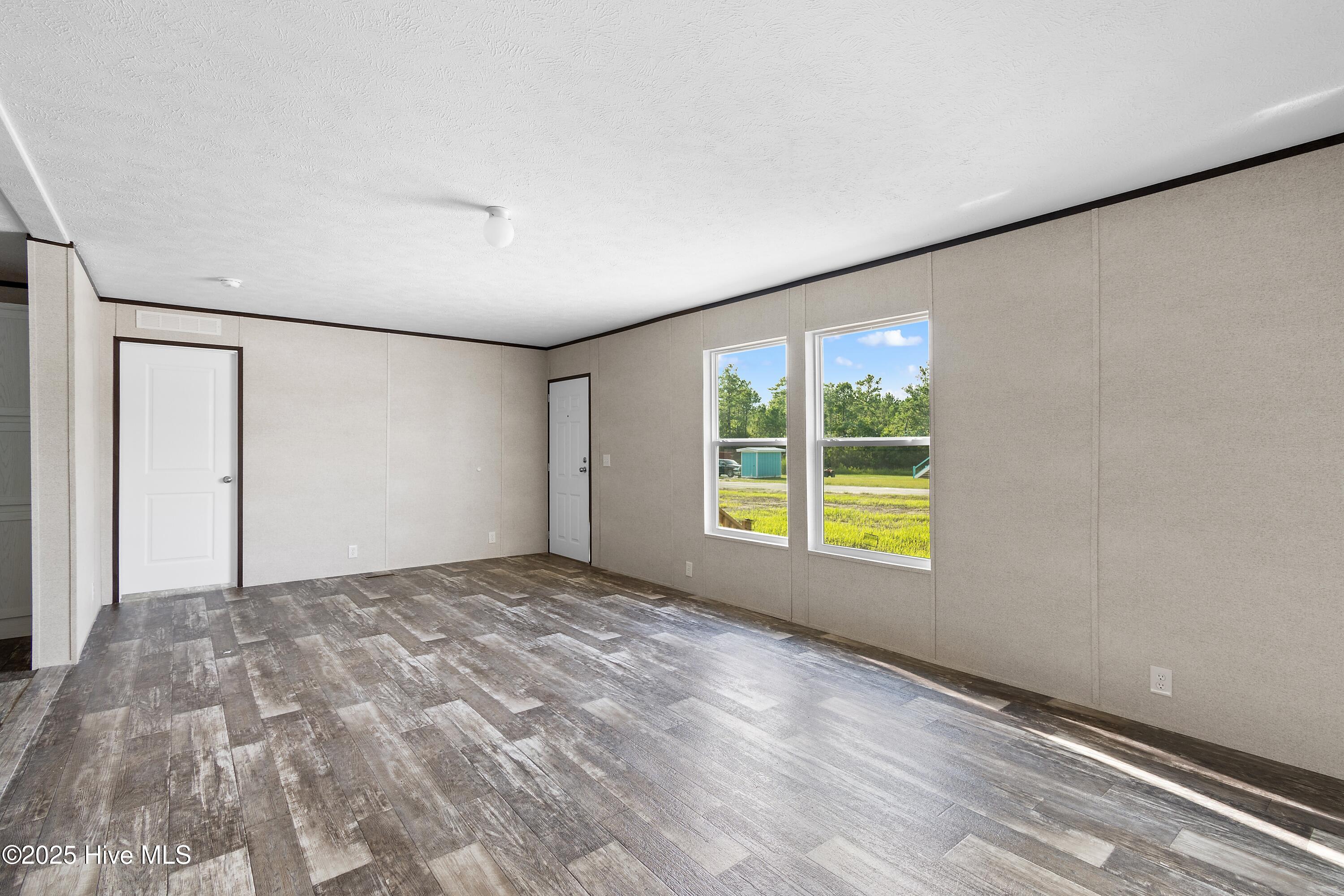 6795 Lewis Drive Property Photo 8