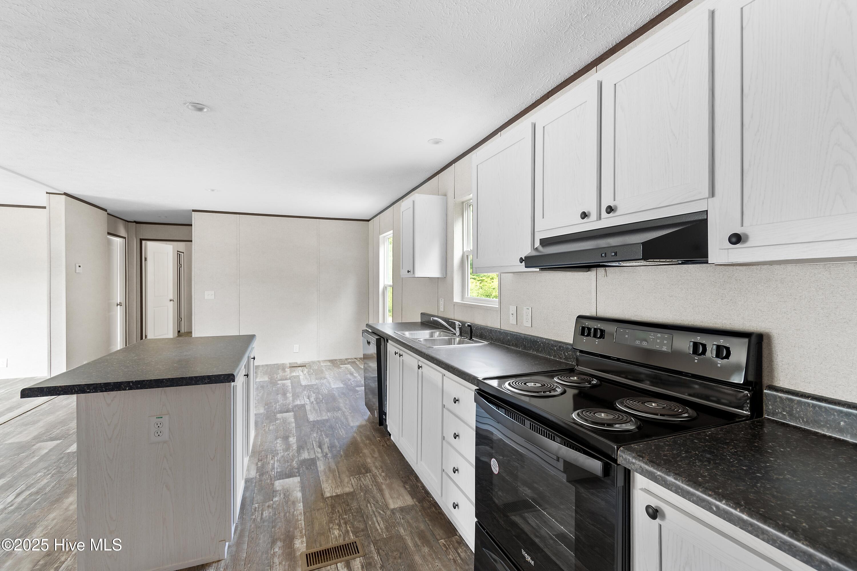 6795 Lewis Drive Property Photo 15