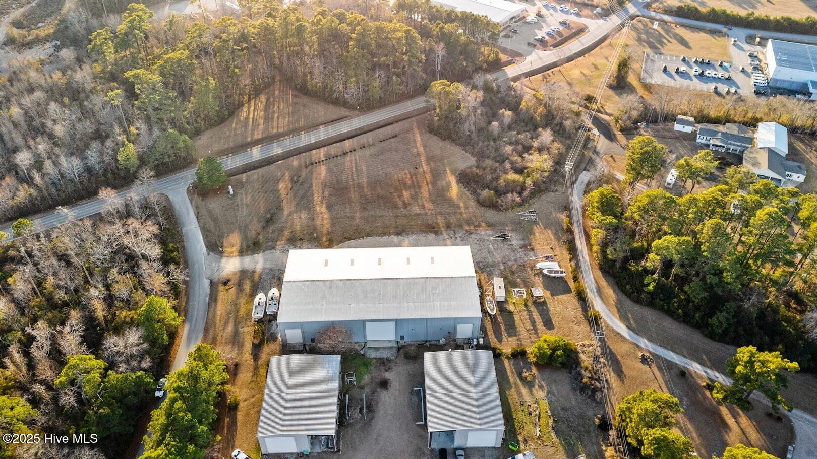 301 Facility Drive Property Photo 18