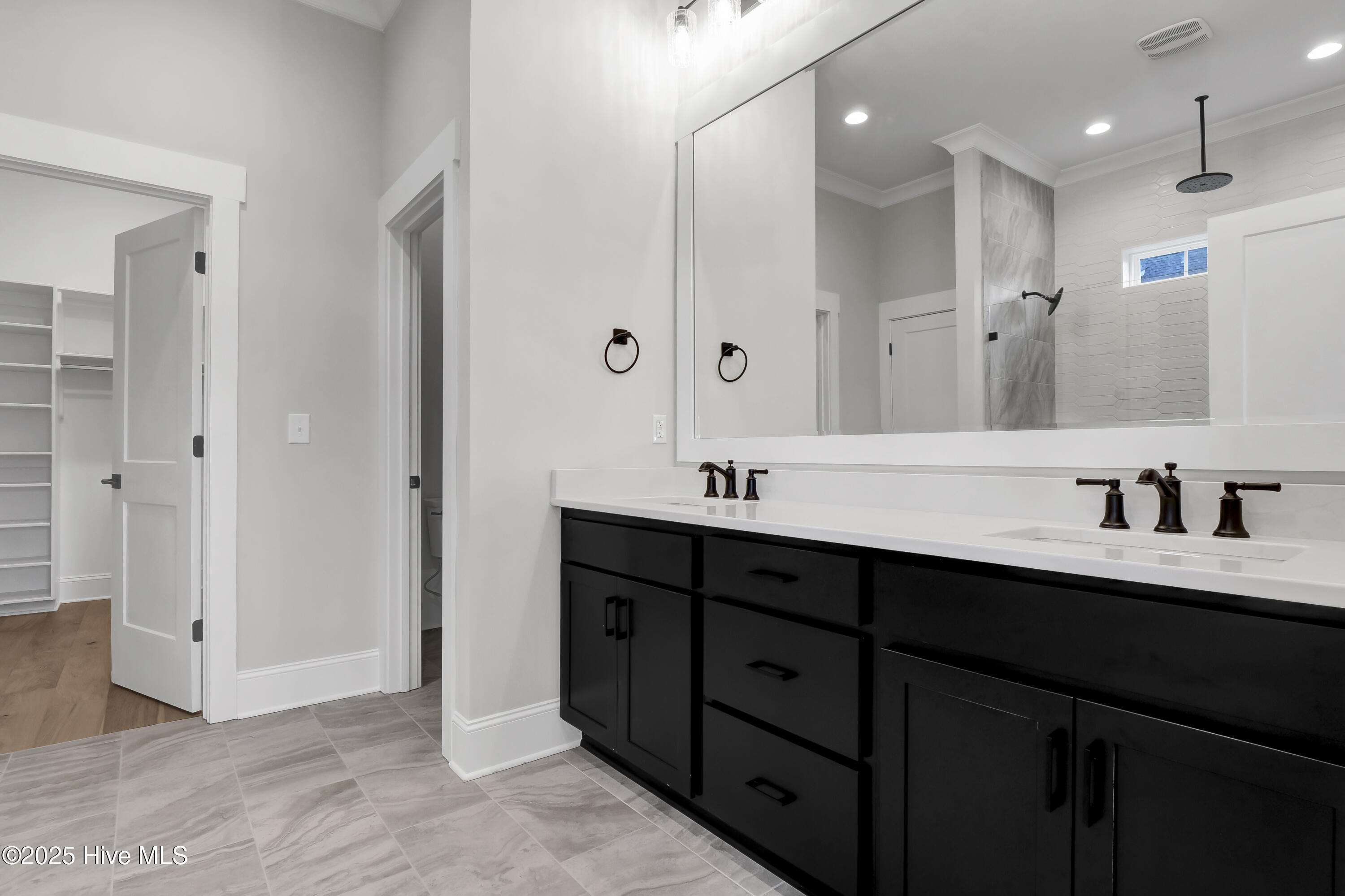 636 Waterstone Drive Property Photo 17