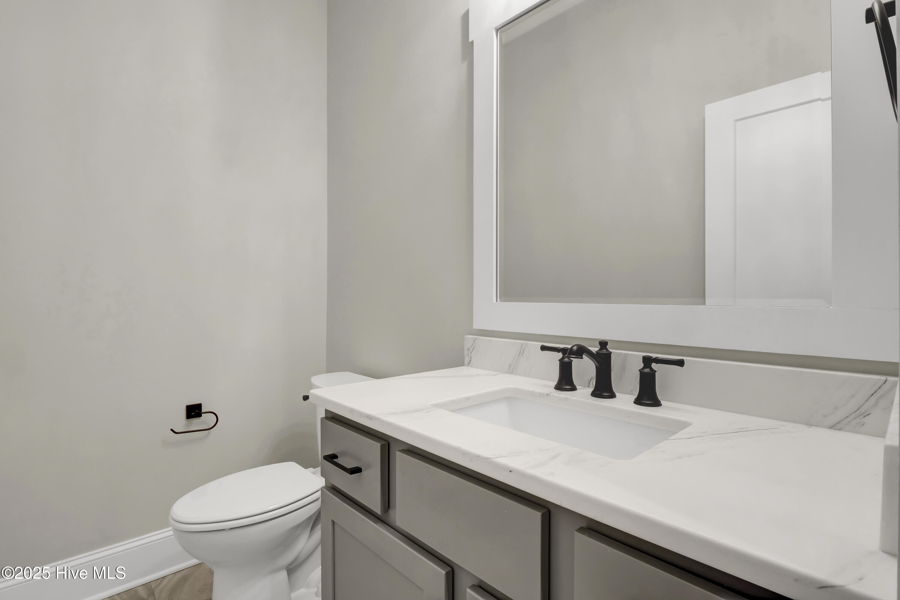 636 Waterstone Drive Property Photo 32