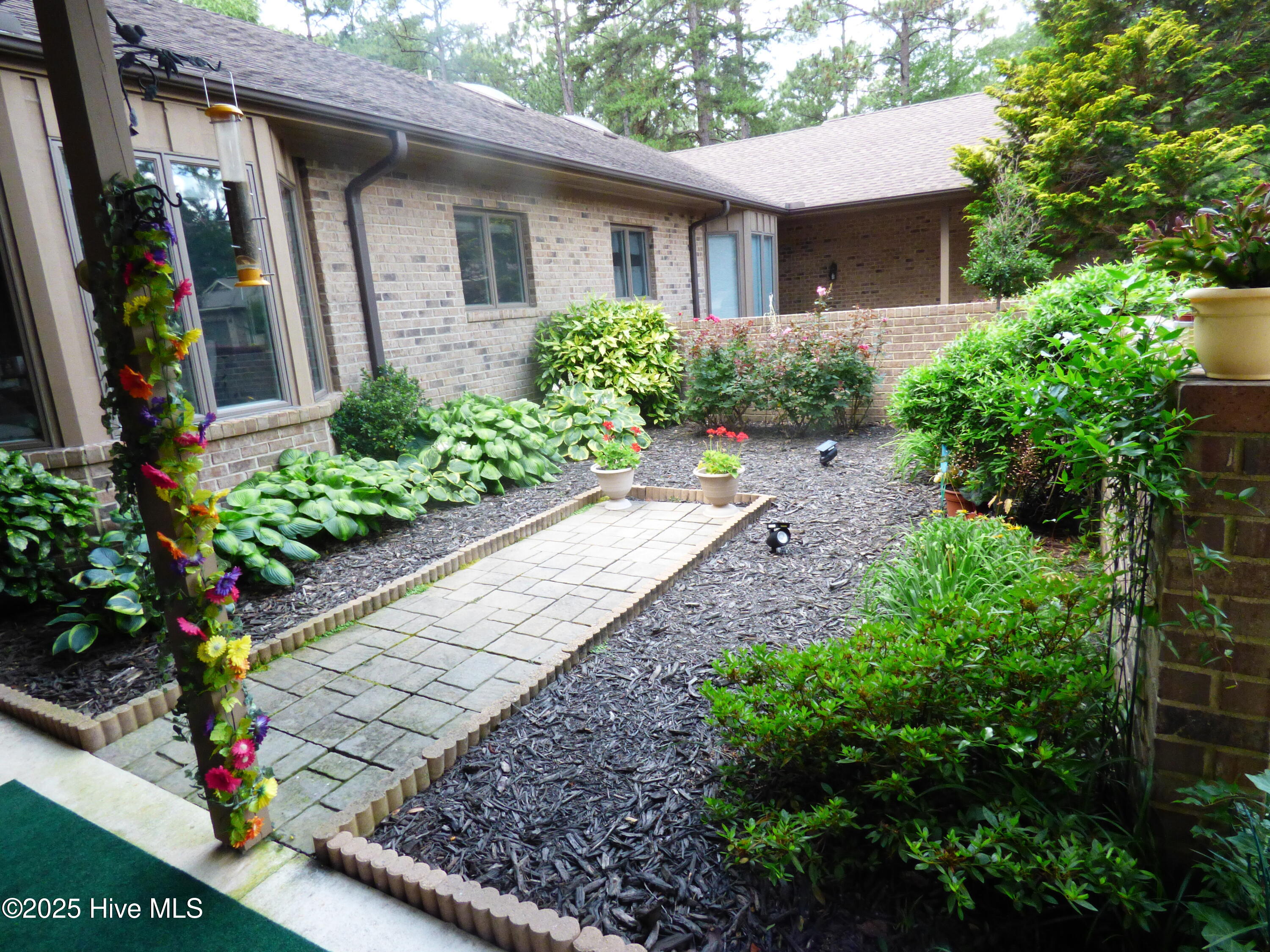 370 Fairway Court Property Photo 6