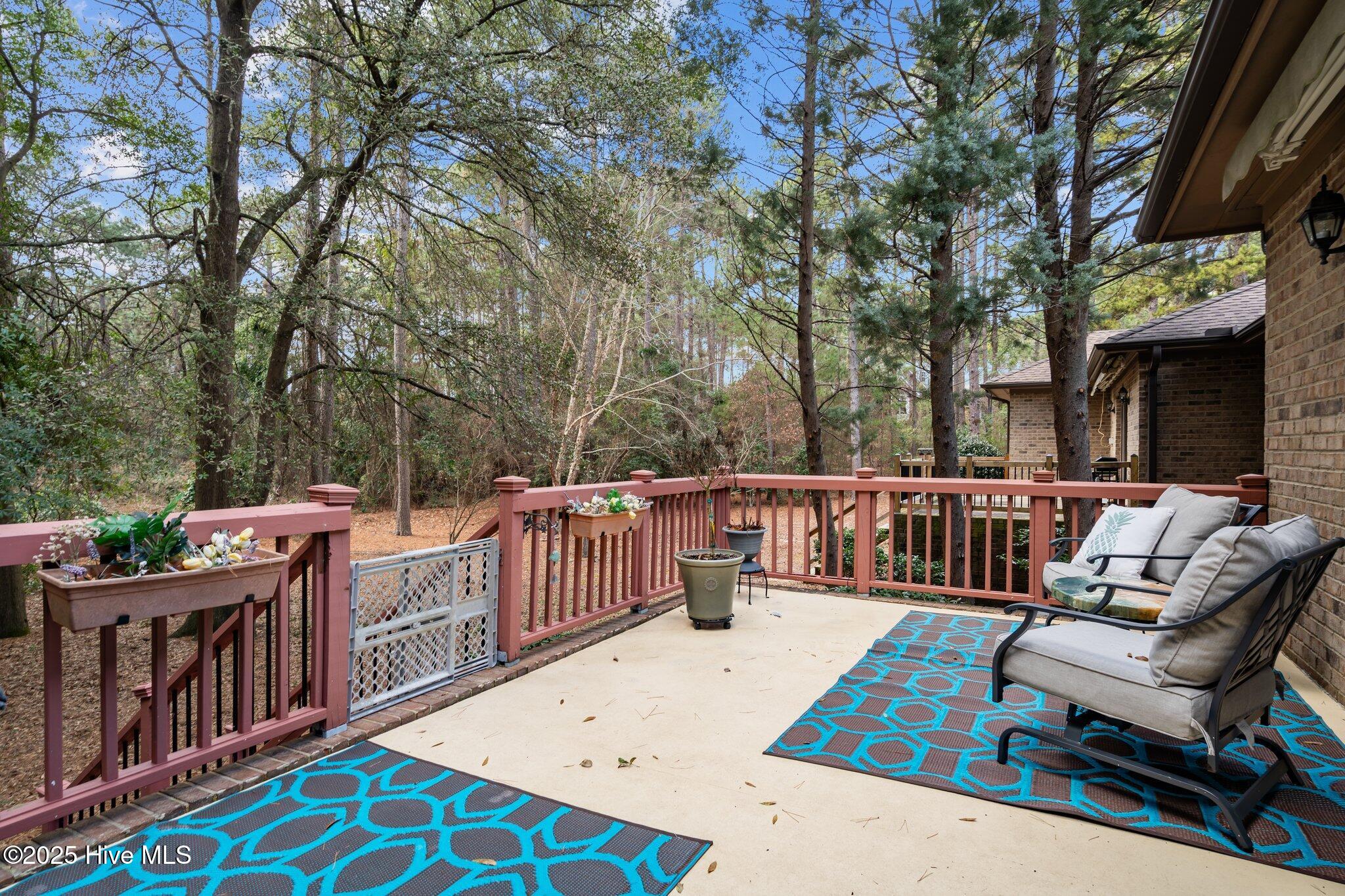 370 Fairway Court Property Photo 36