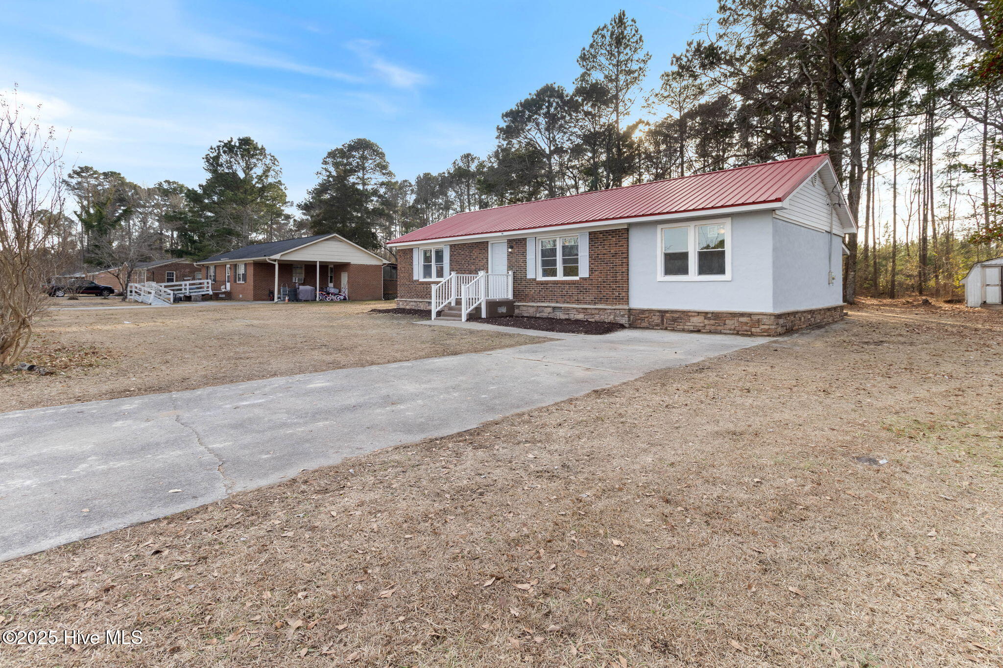 1728 Black Jack Simpson Road Property Photo 2