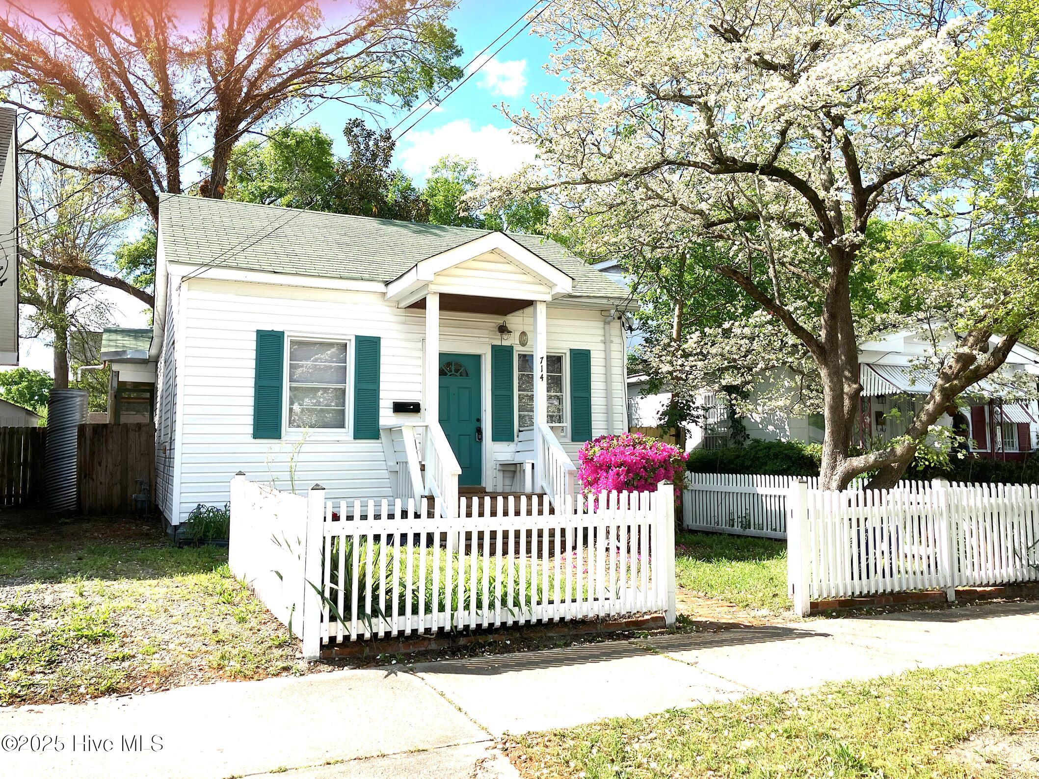 714 Ann Street Property Photo