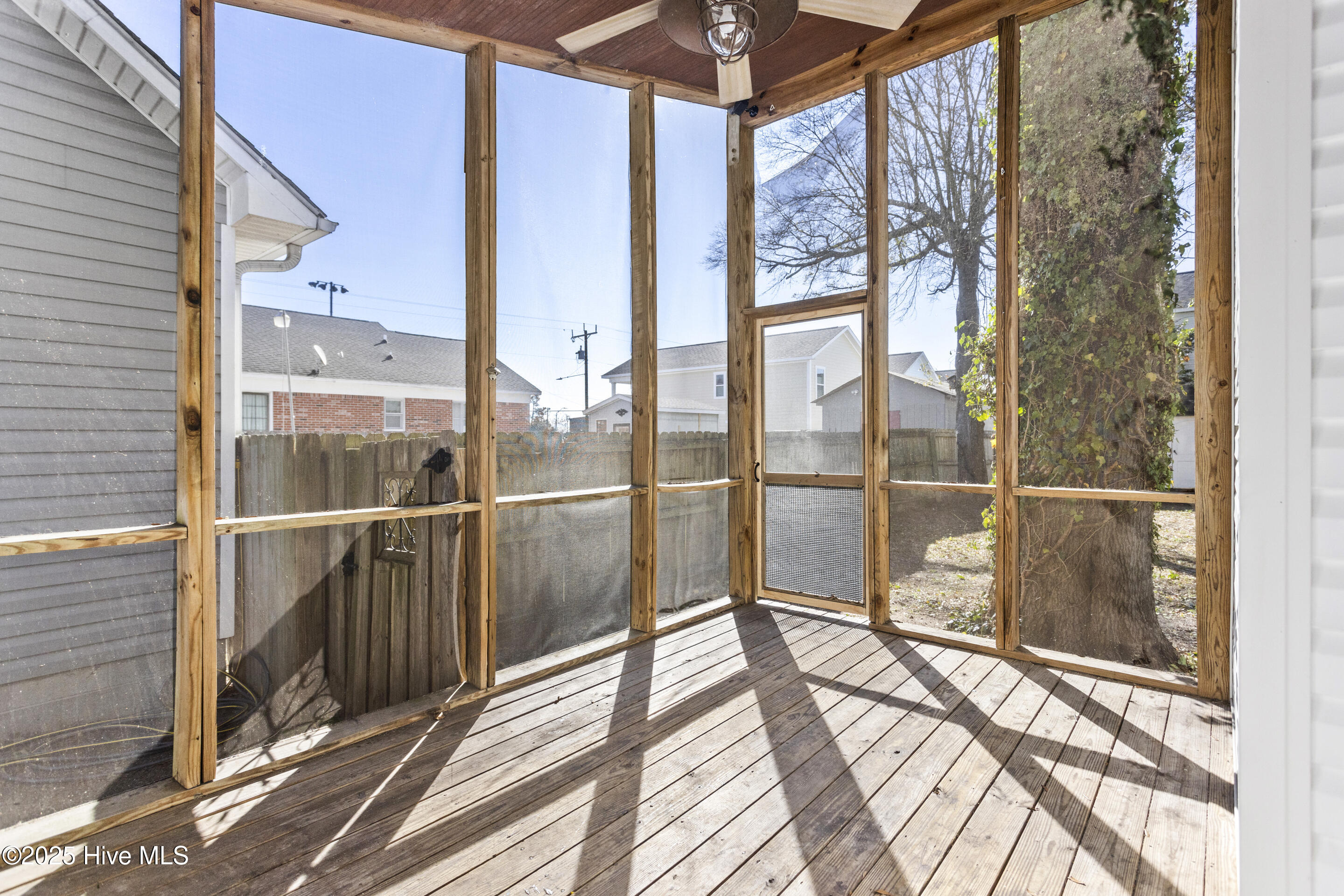 714 Ann Street Property Photo 22