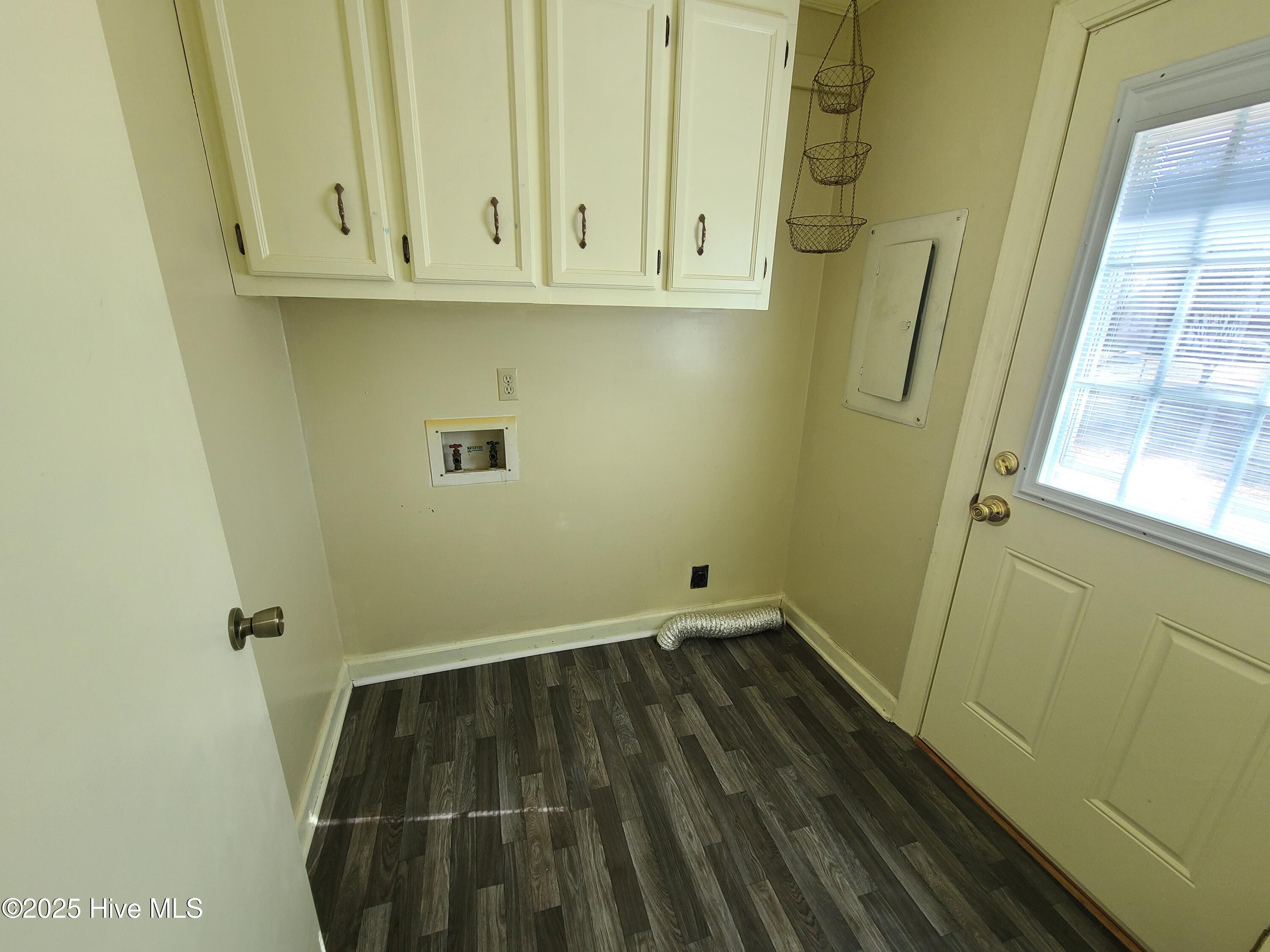 2011 Country Squire Road Property Photo 15