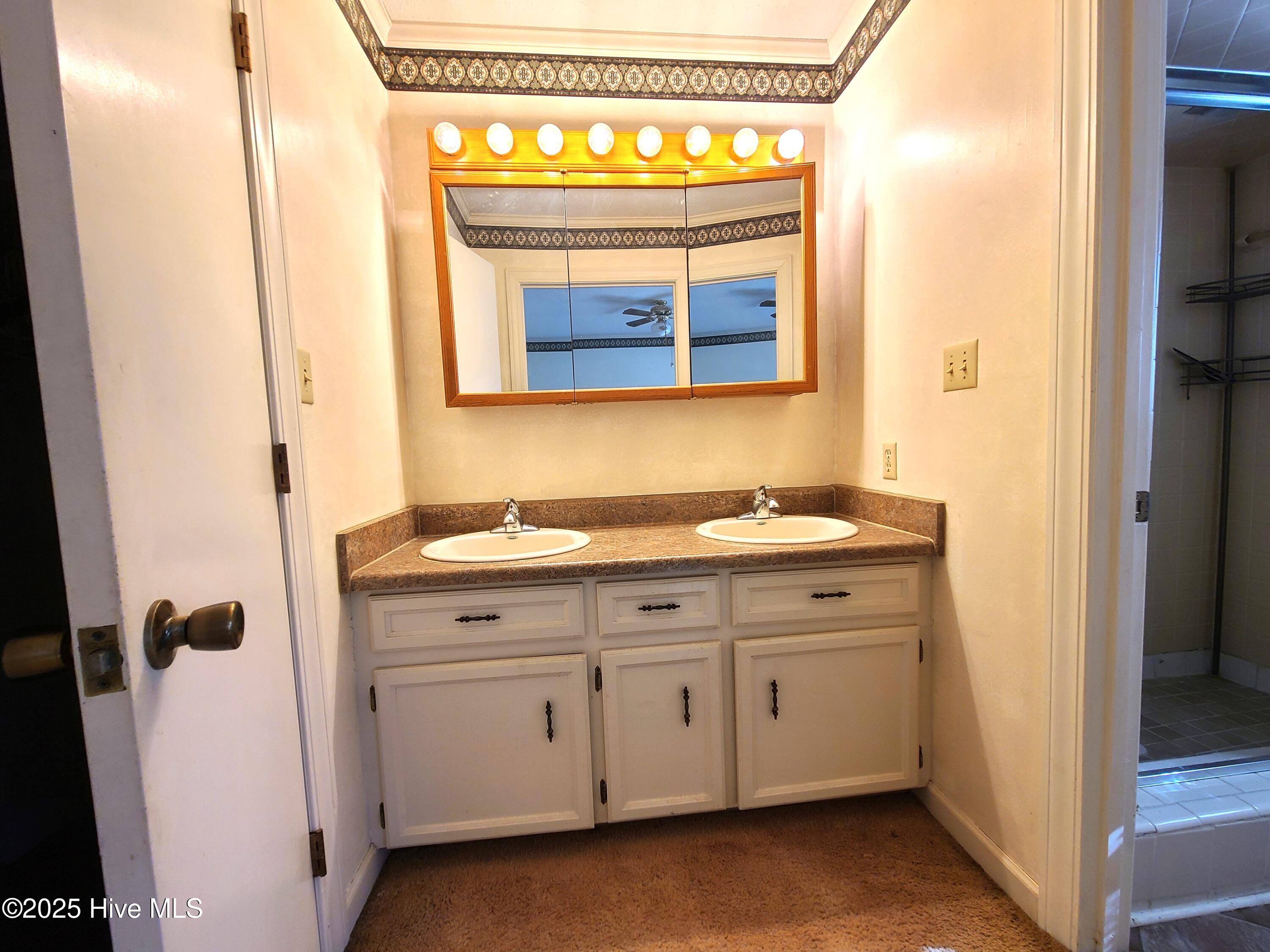 2011 Country Squire Road Property Photo 19