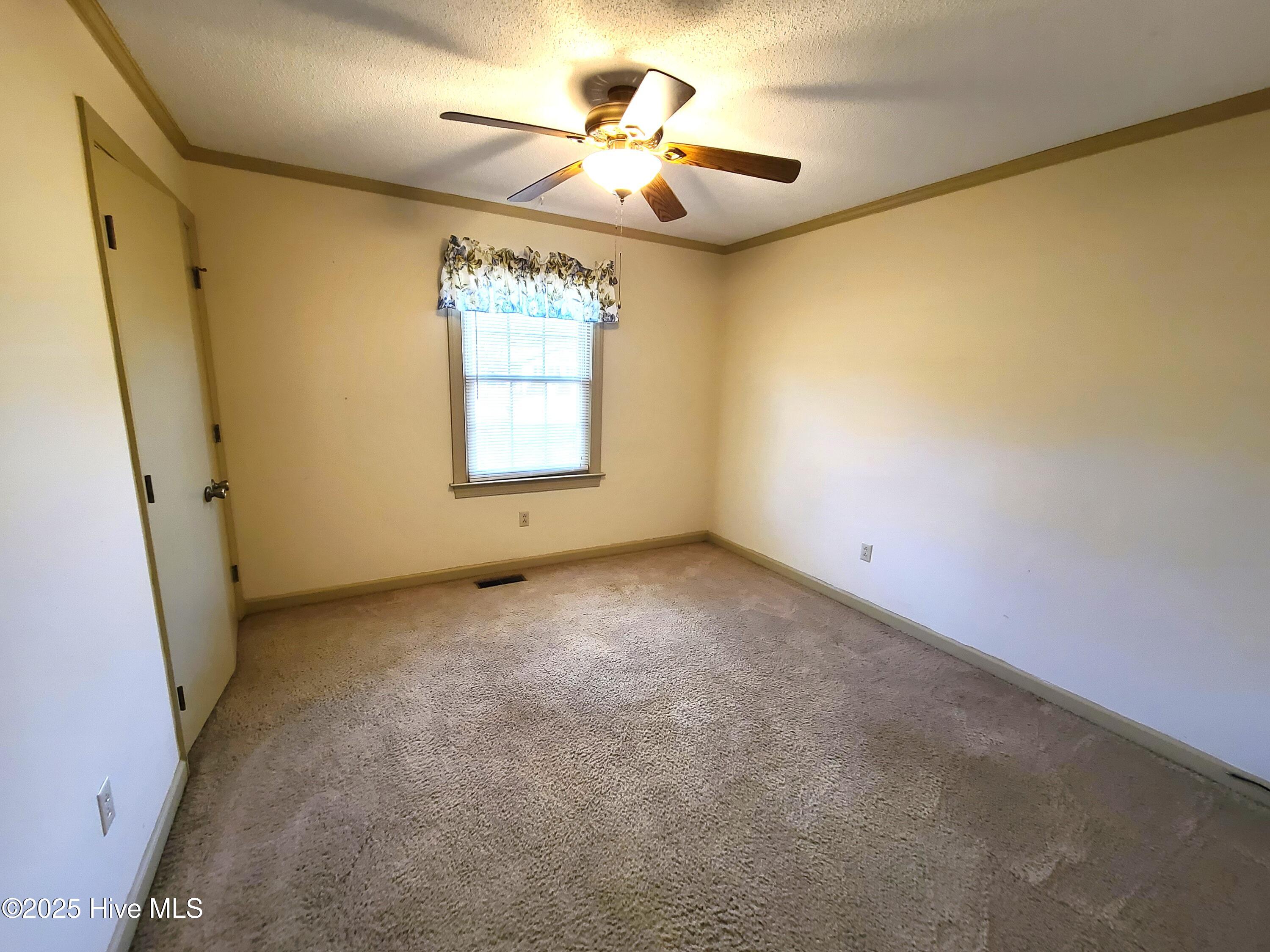 2011 Country Squire Road Property Photo 24