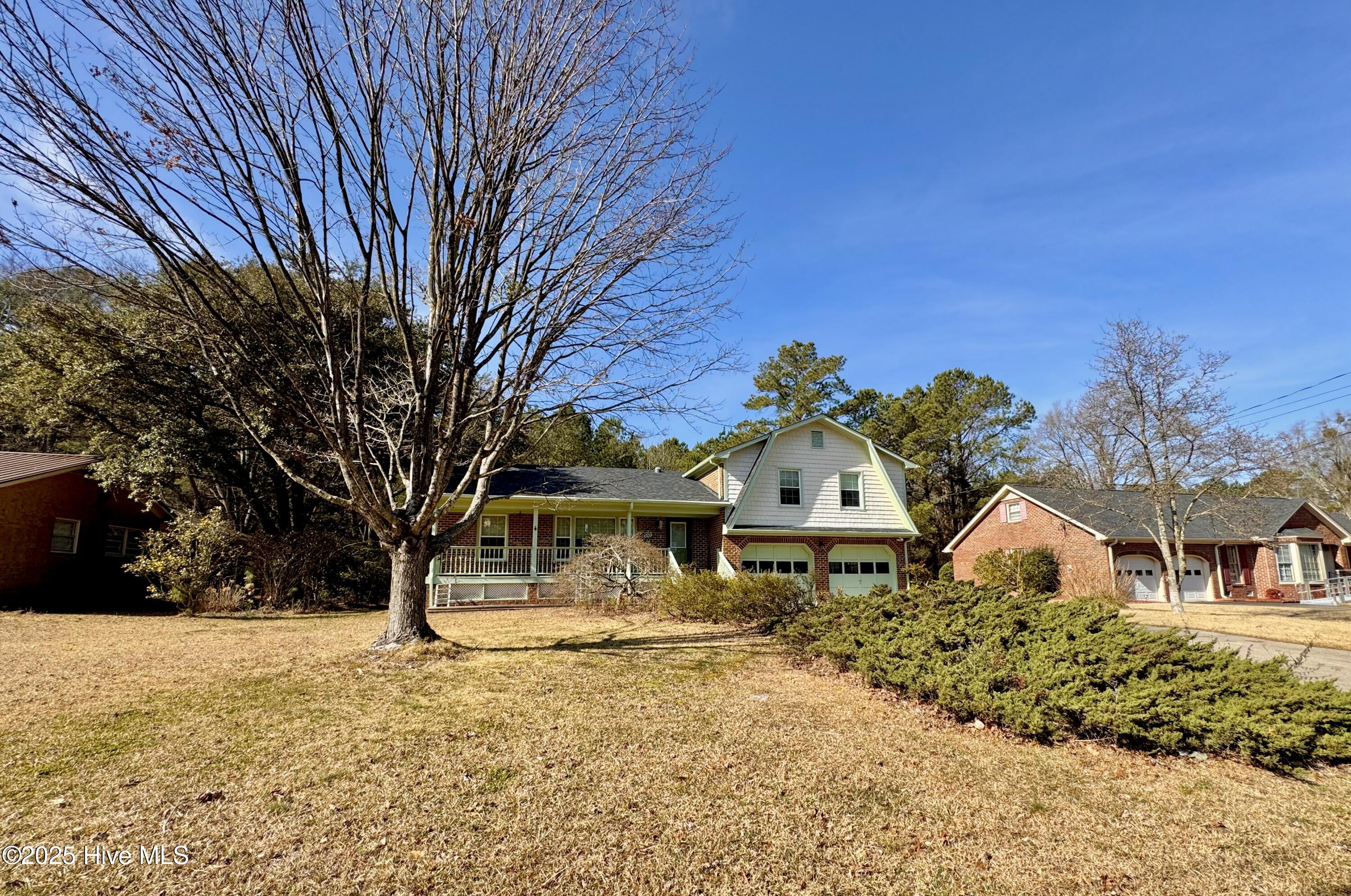 2702 Hodges Road Property Photo 2