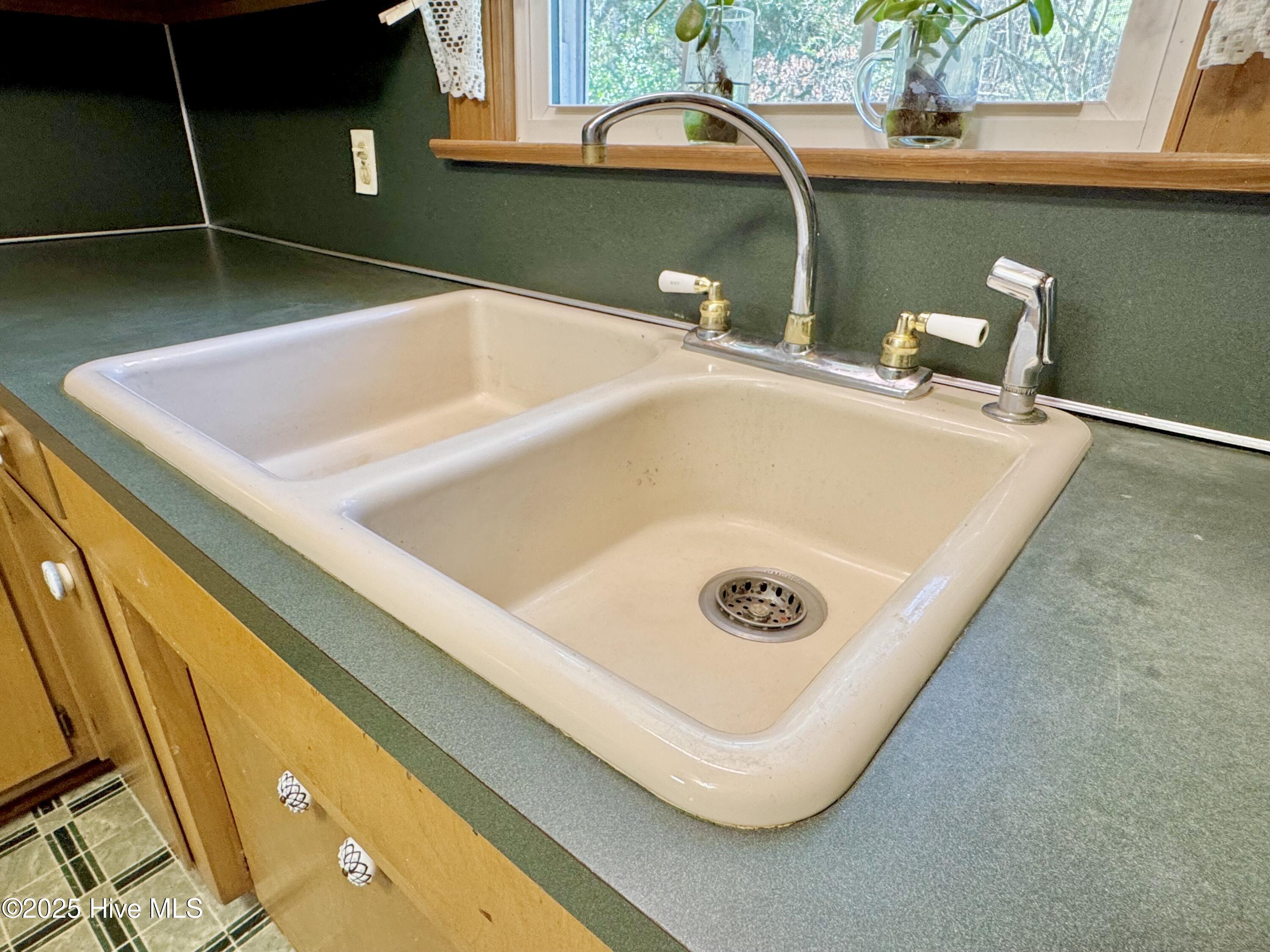 2702 Hodges Road Property Photo 29