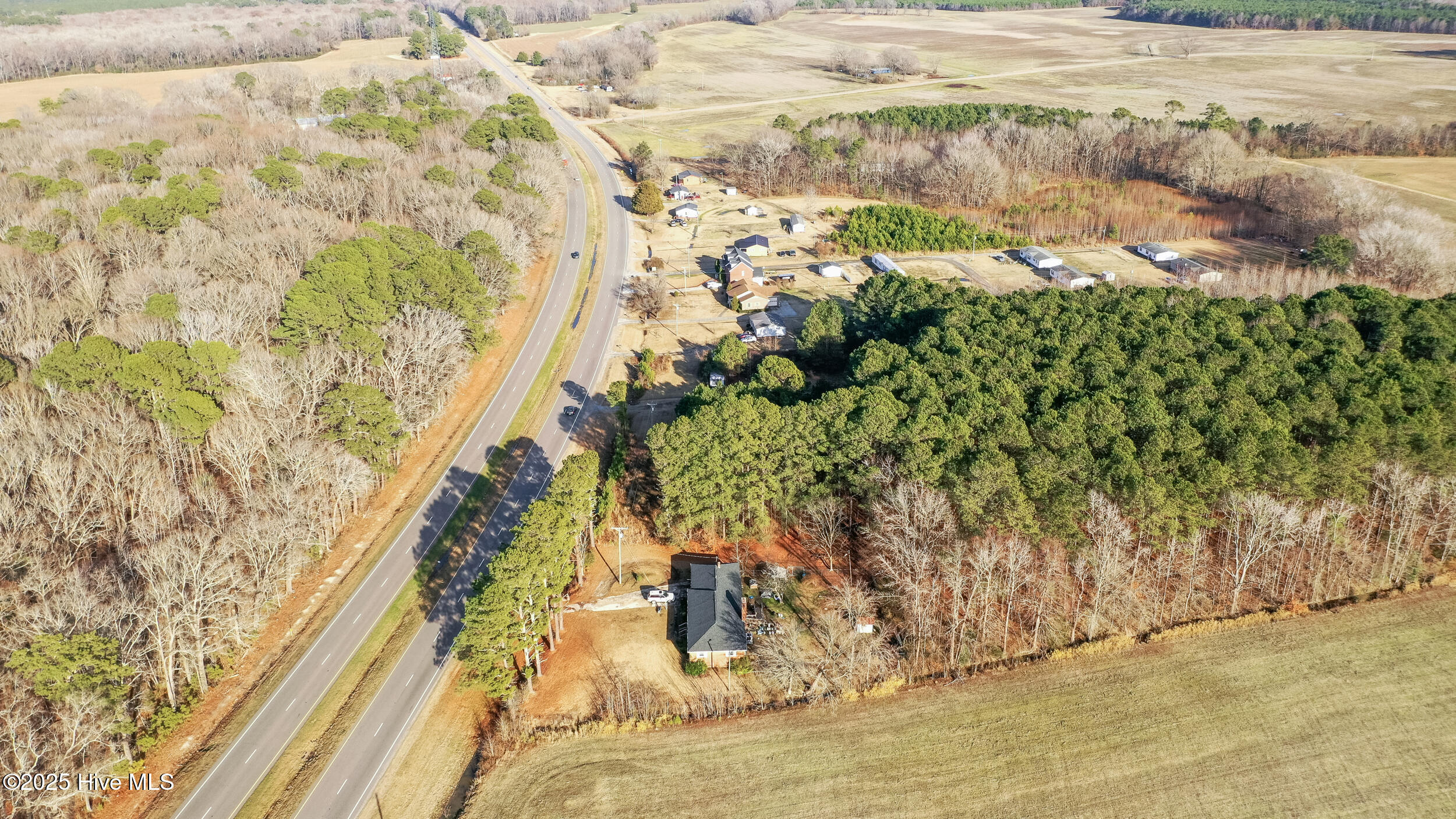 921 Us 13-17s Property Photo 5