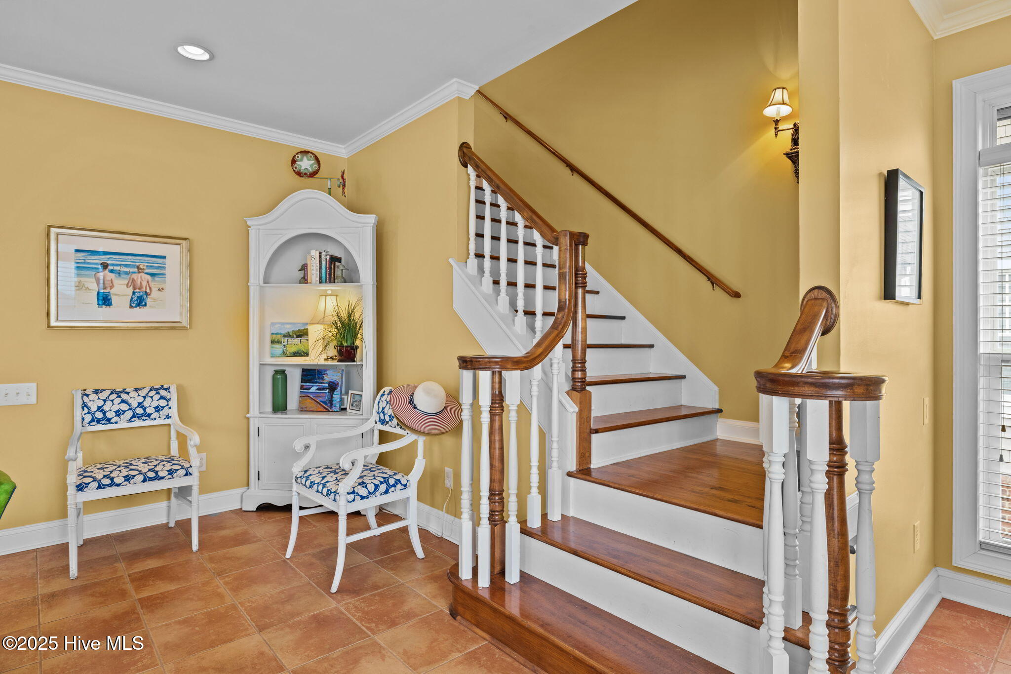 2208 Evans Street Property Photo 6