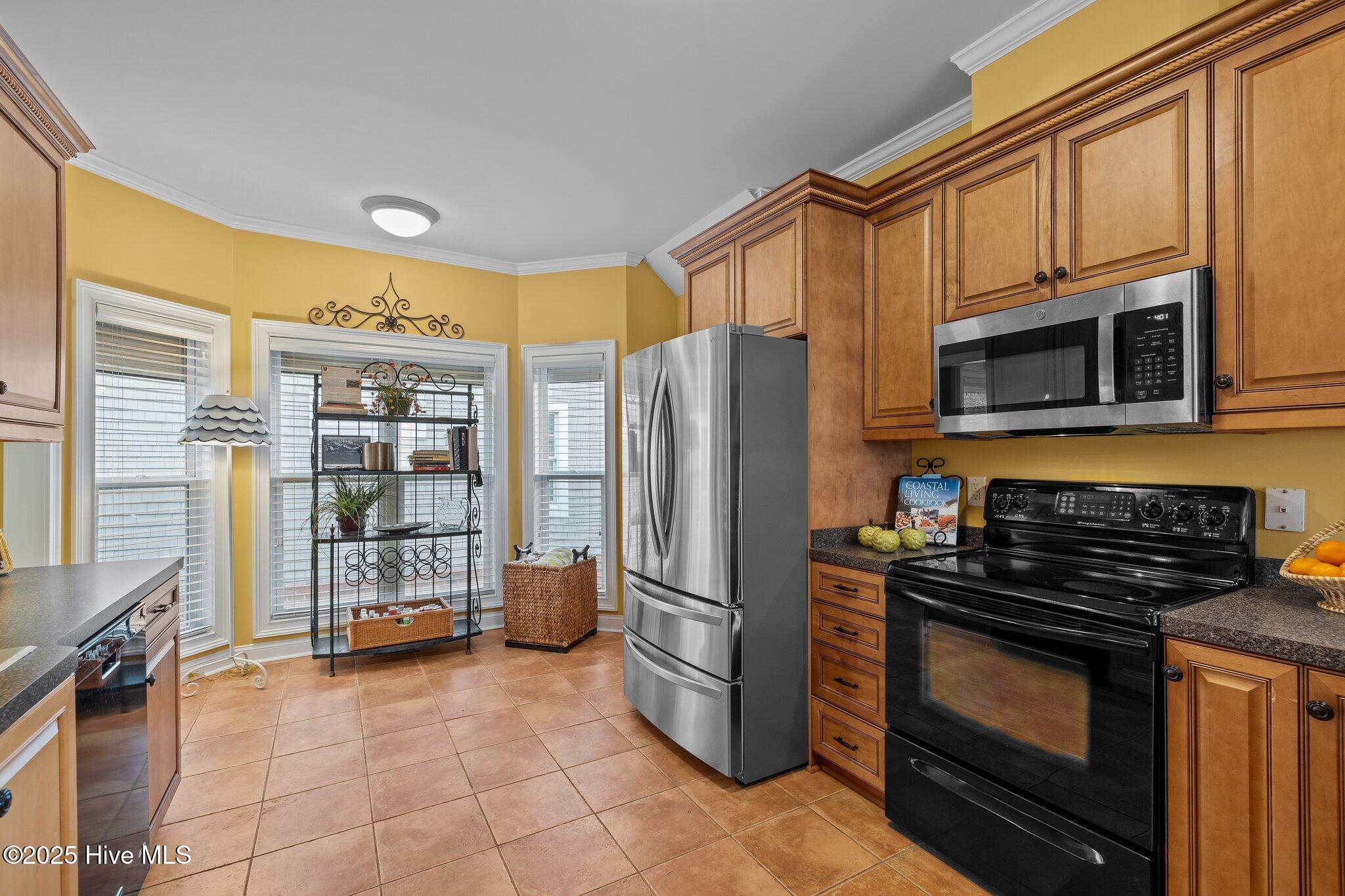 2208 Evans Street Property Photo 16