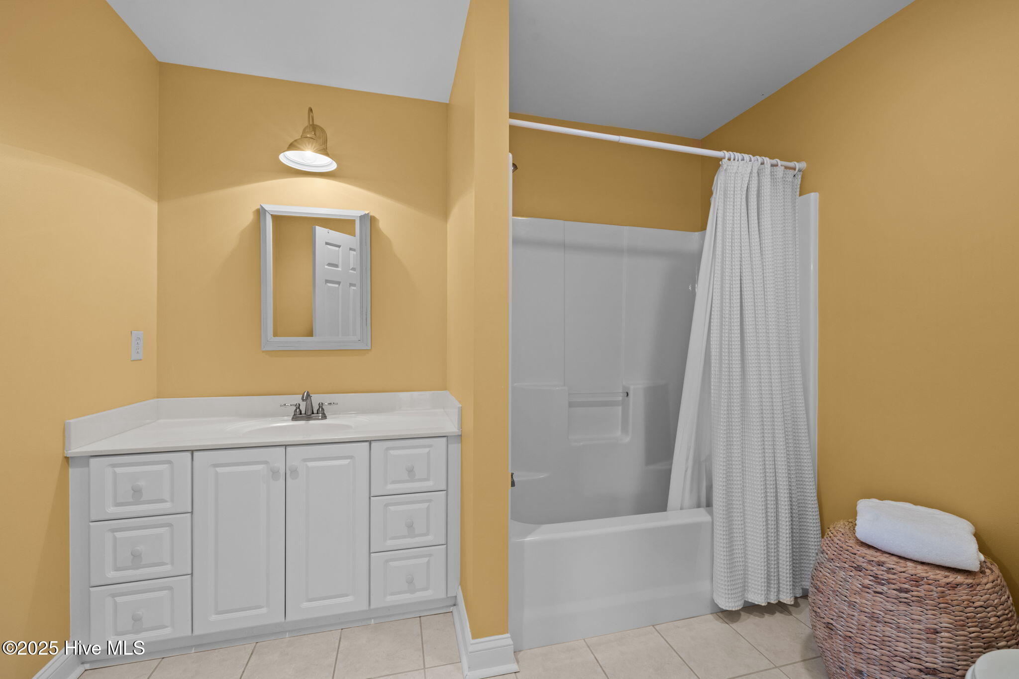 2208 Evans Street Property Photo 41