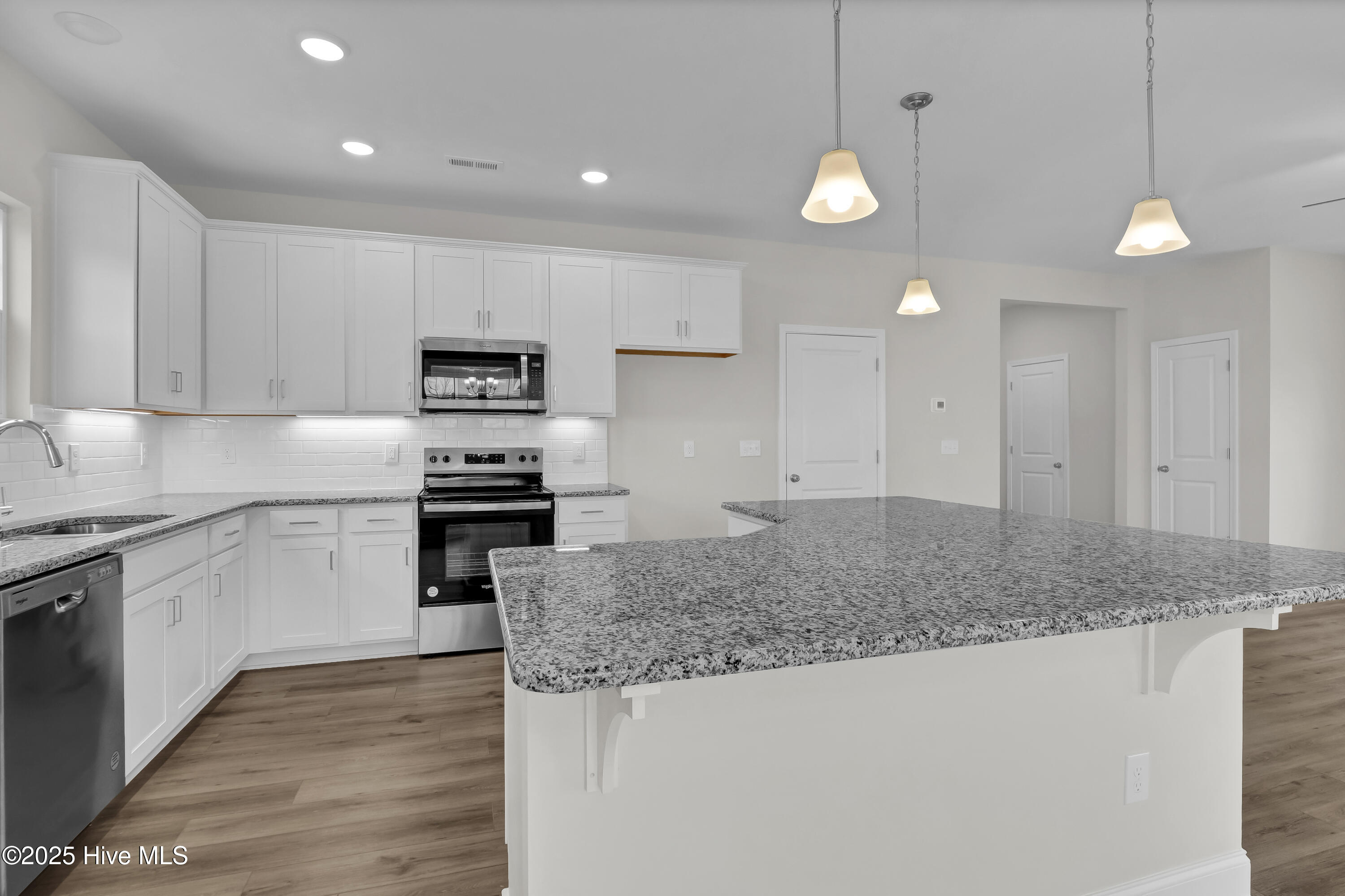 809 Red Sky Drive Property Photo 13