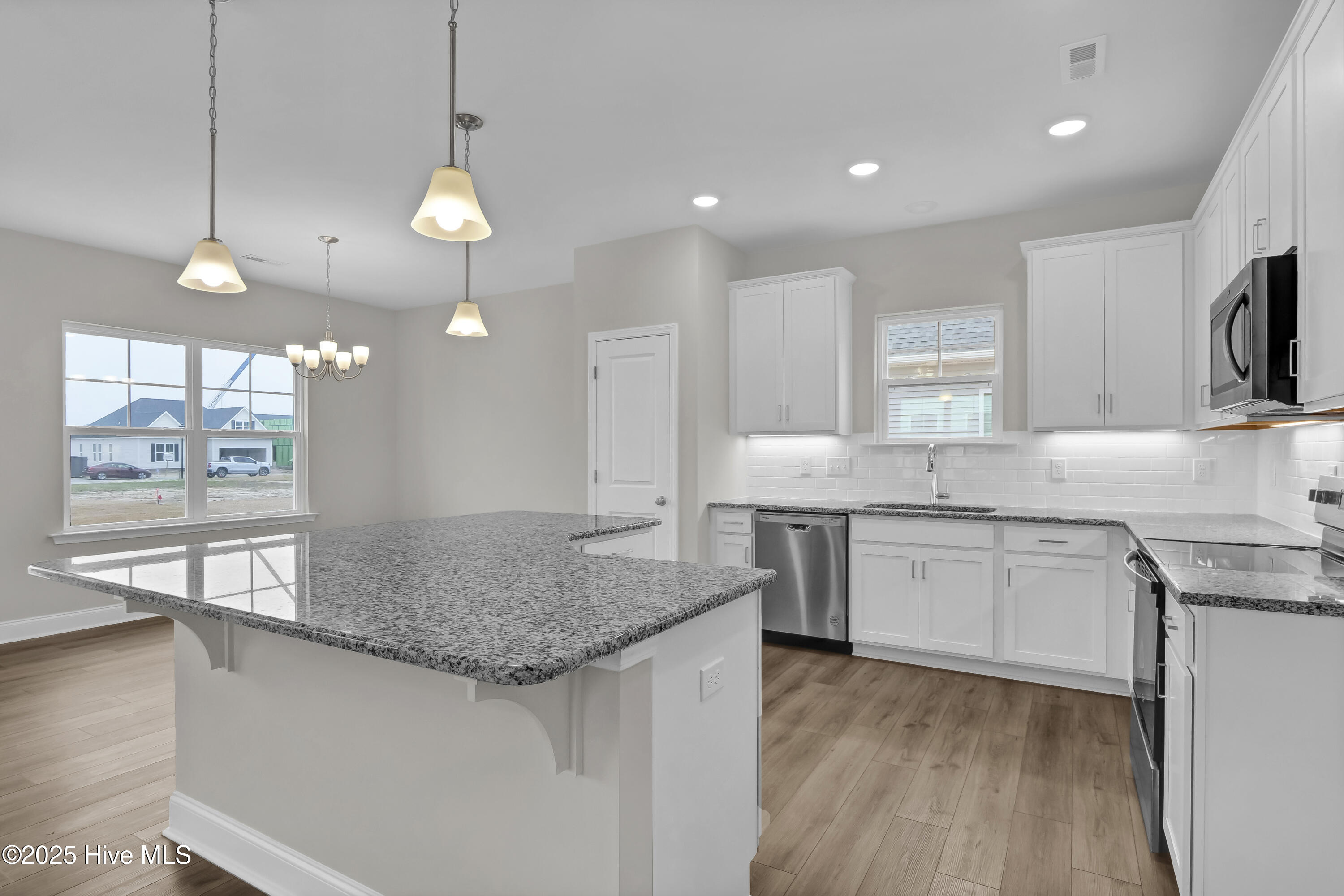 809 Red Sky Drive Property Photo 15