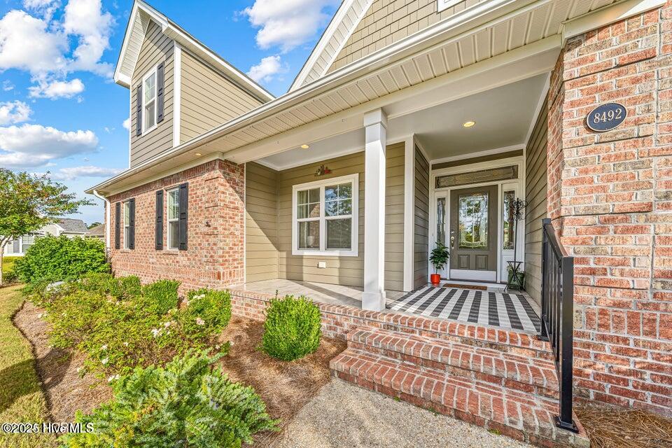 8492 Oak Abbey Trail Property Photo 5