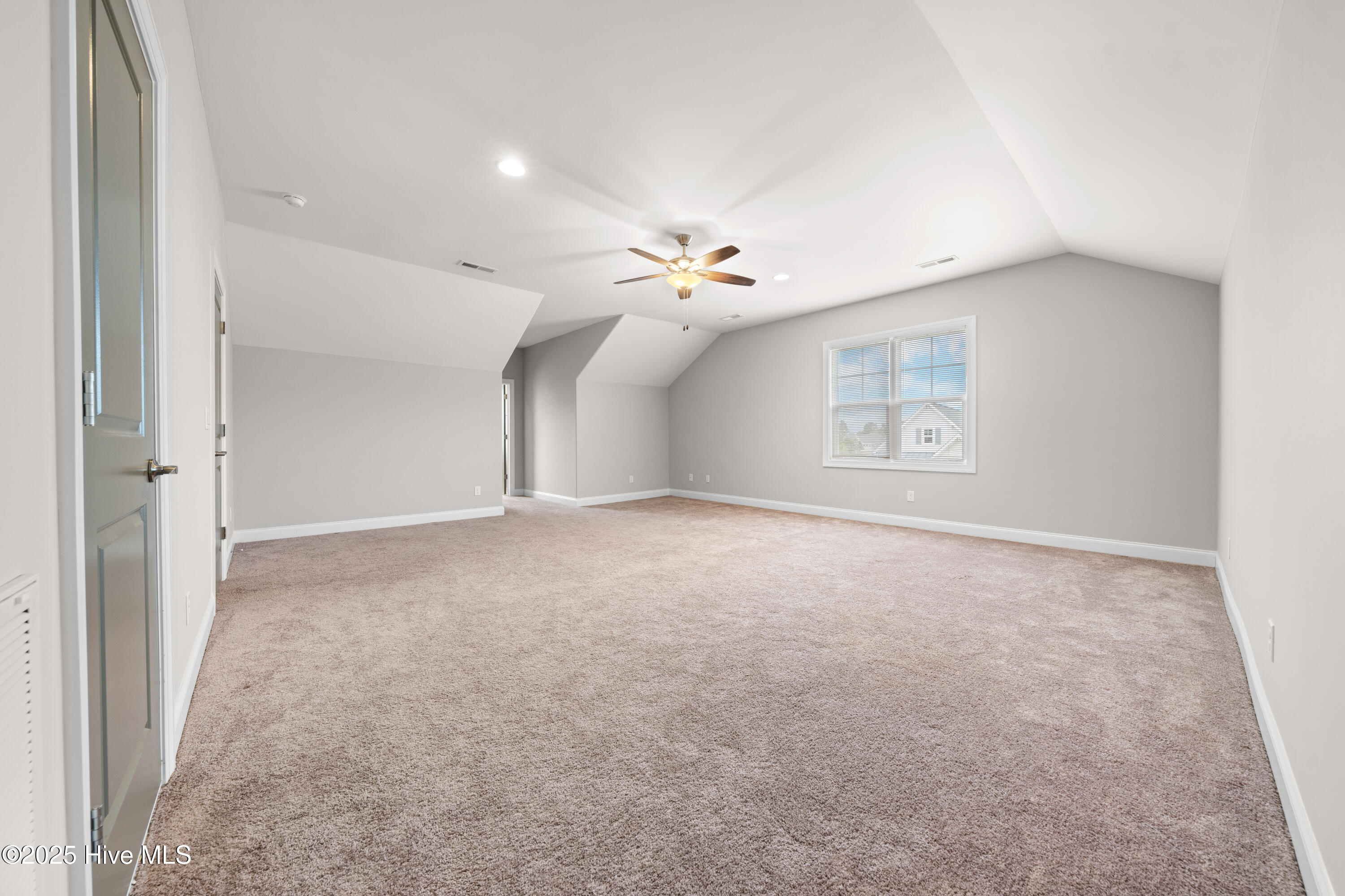 8492 Oak Abbey Trail Property Photo 34