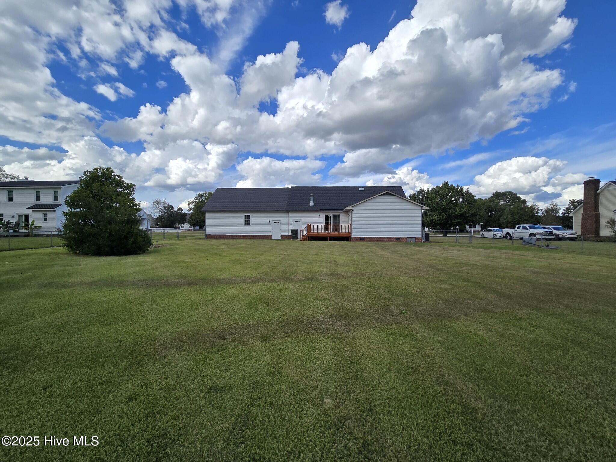939 Teakwood Drive Property Photo 6