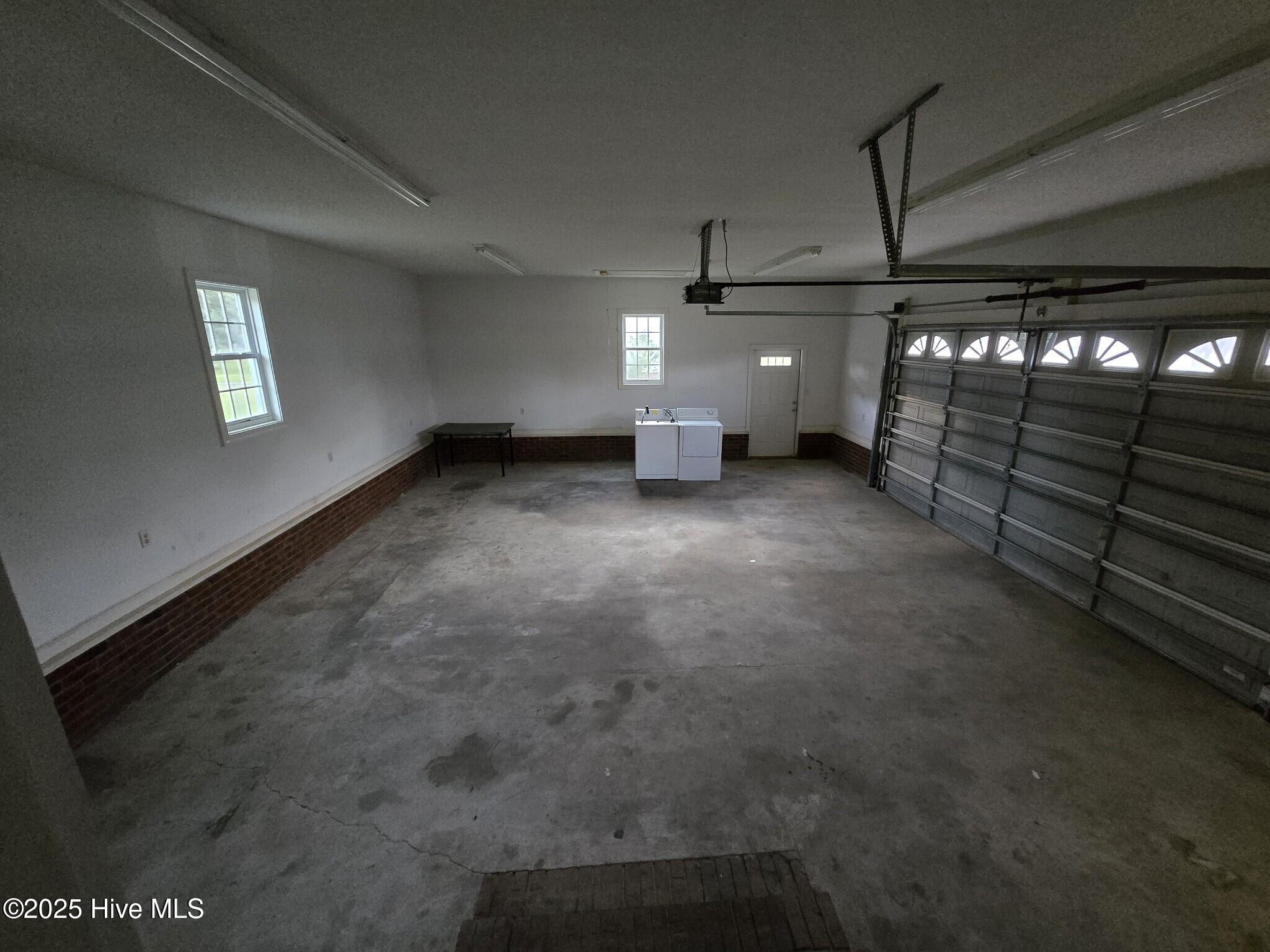 939 Teakwood Drive Property Photo 8