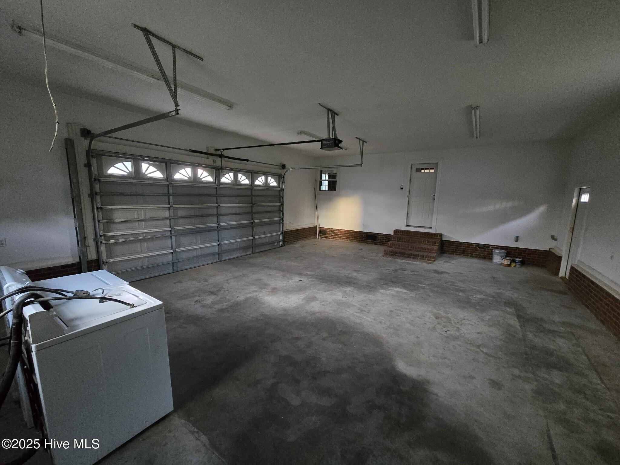 939 Teakwood Drive Property Photo 9