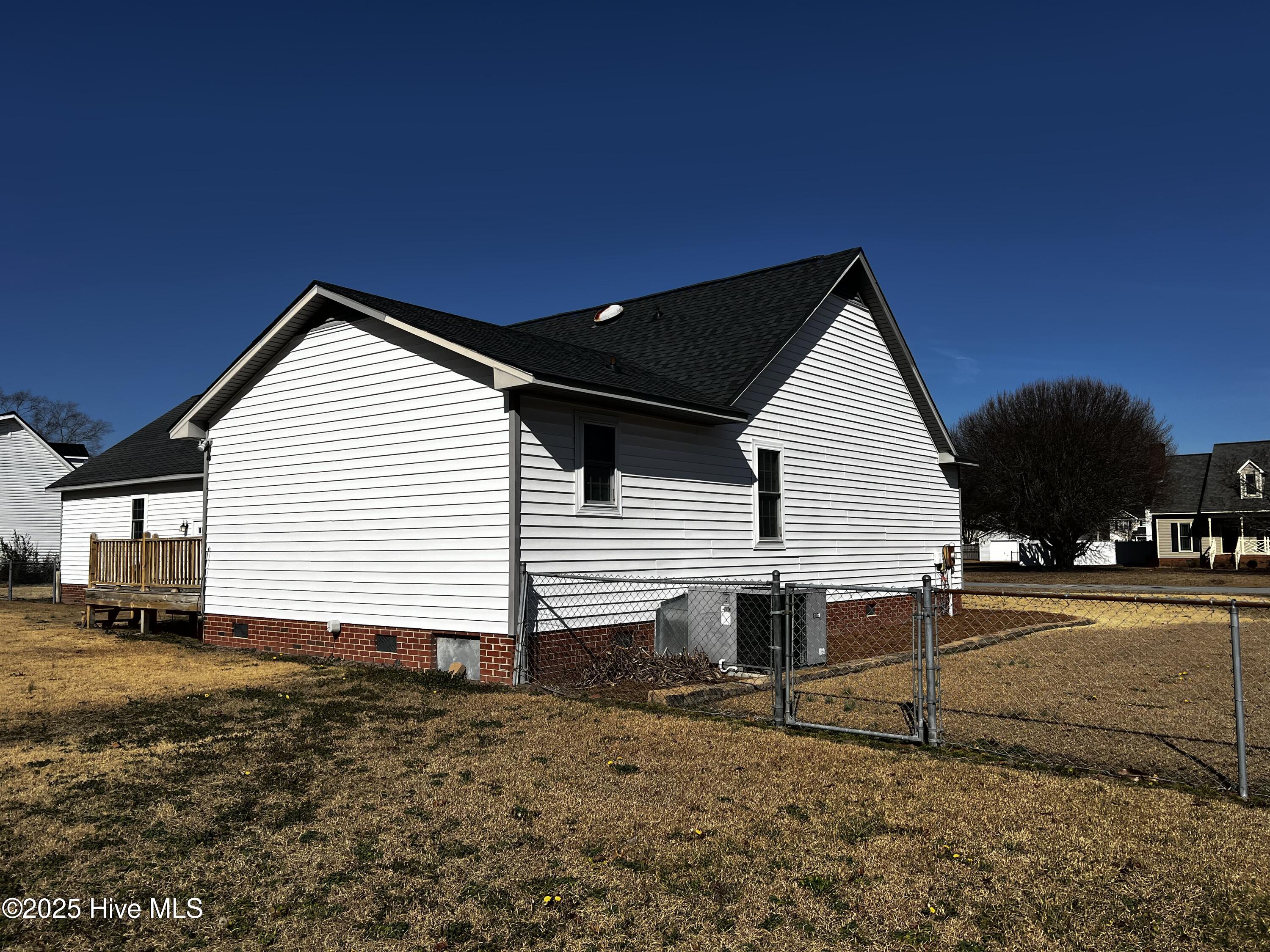 939 Teakwood Drive Property Photo 10
