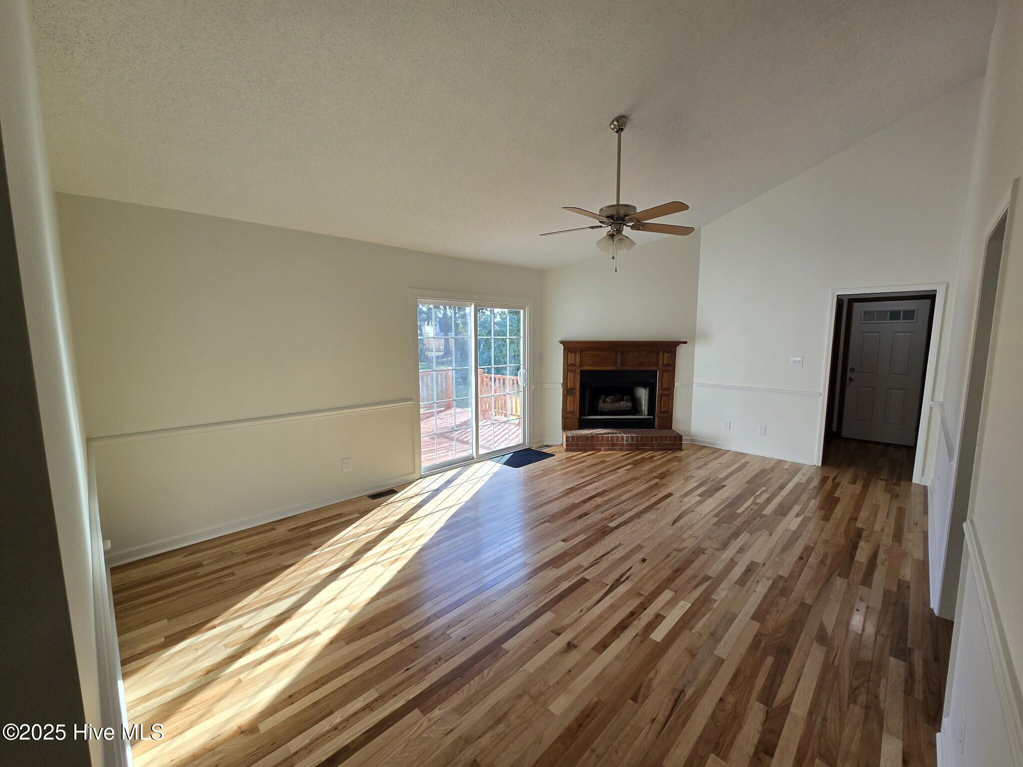 939 Teakwood Drive Property Photo 12