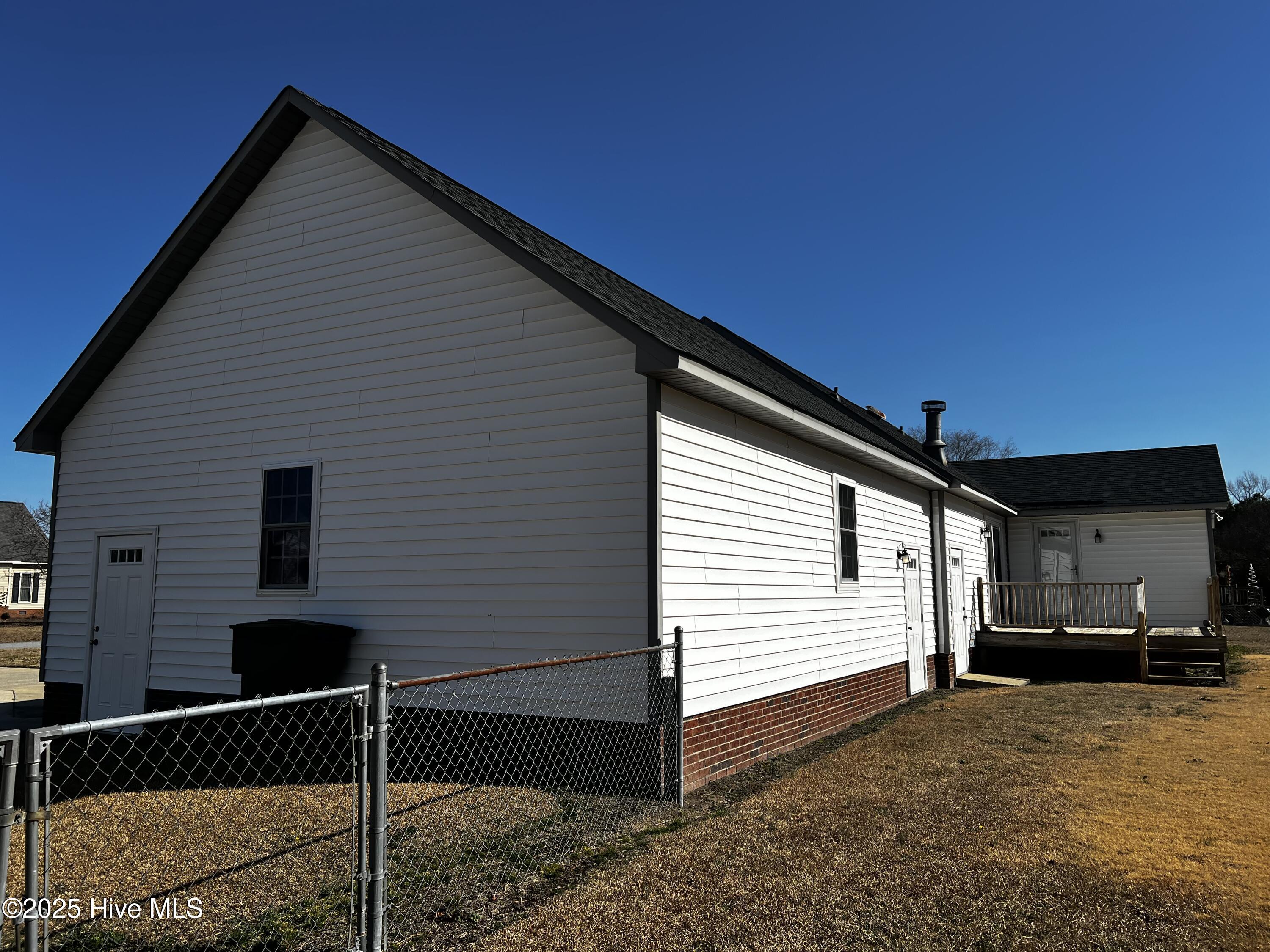939 Teakwood Drive Property Photo 15