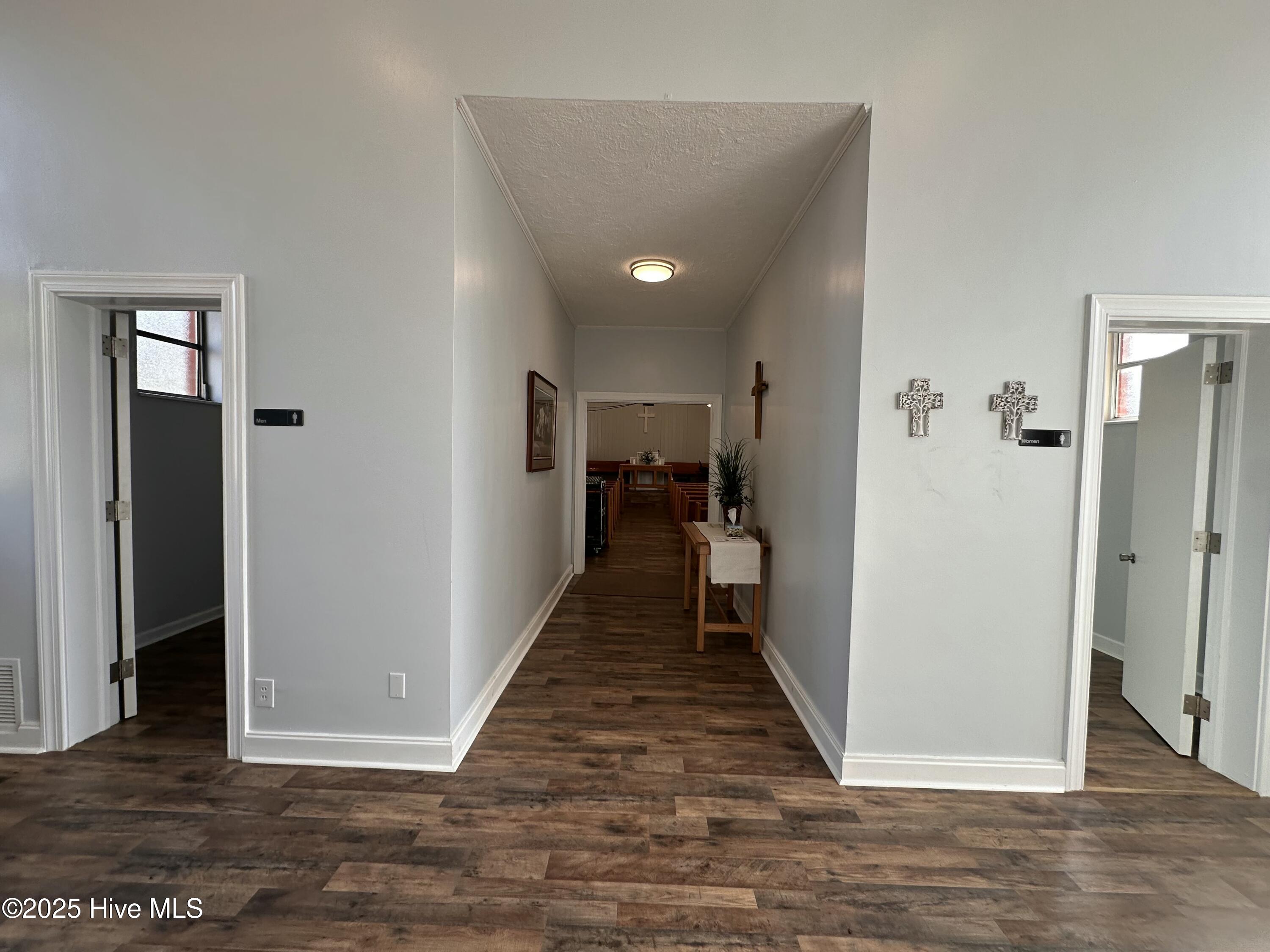 1106 N Water Street Property Photo 3