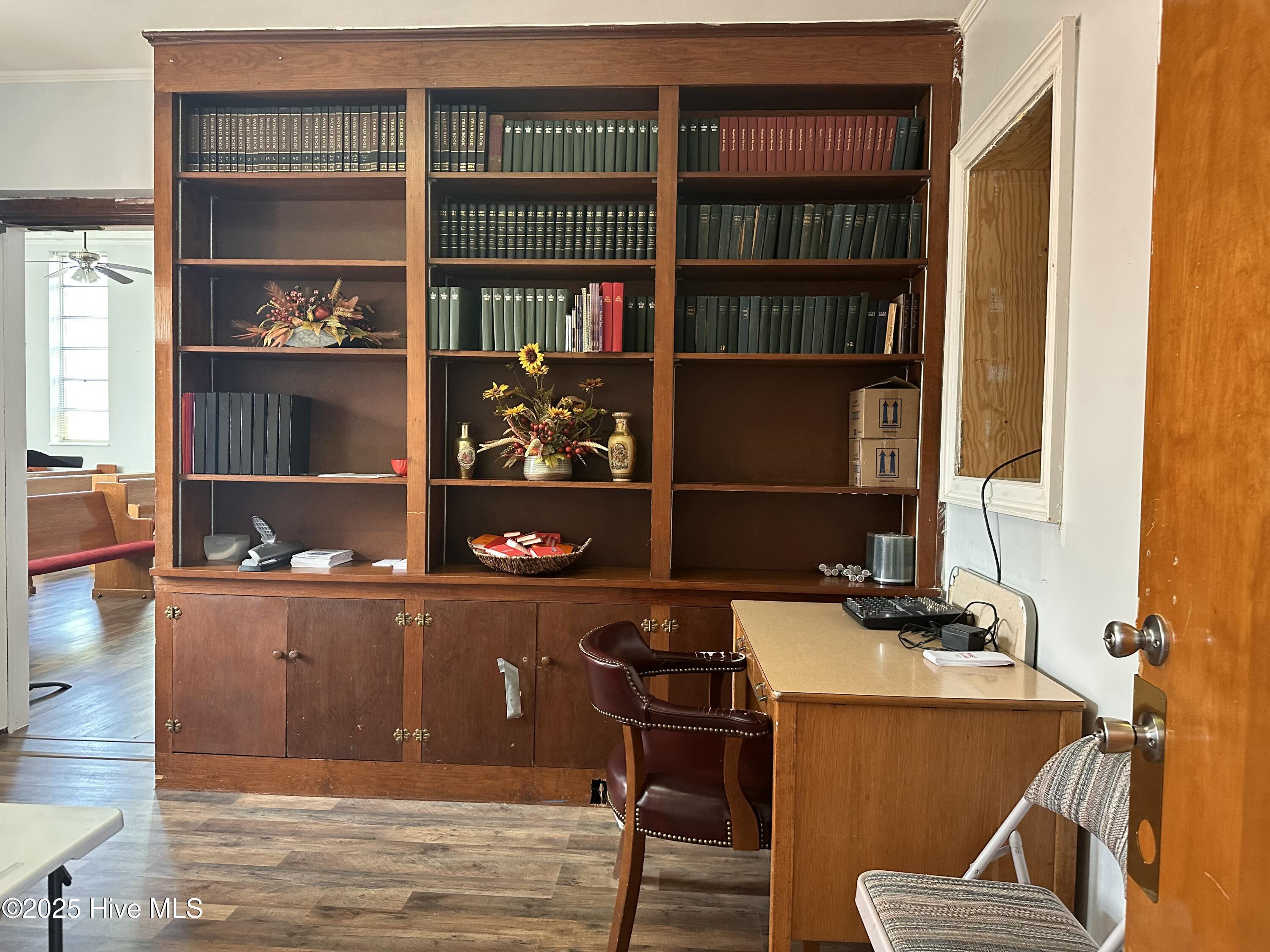 1106 N Water Street Property Photo 5
