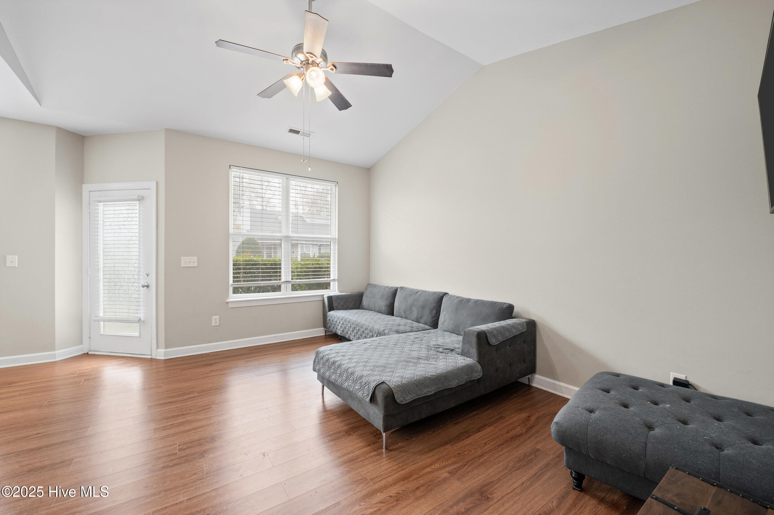321 S Kerr Avenue 143 Property Photo 6