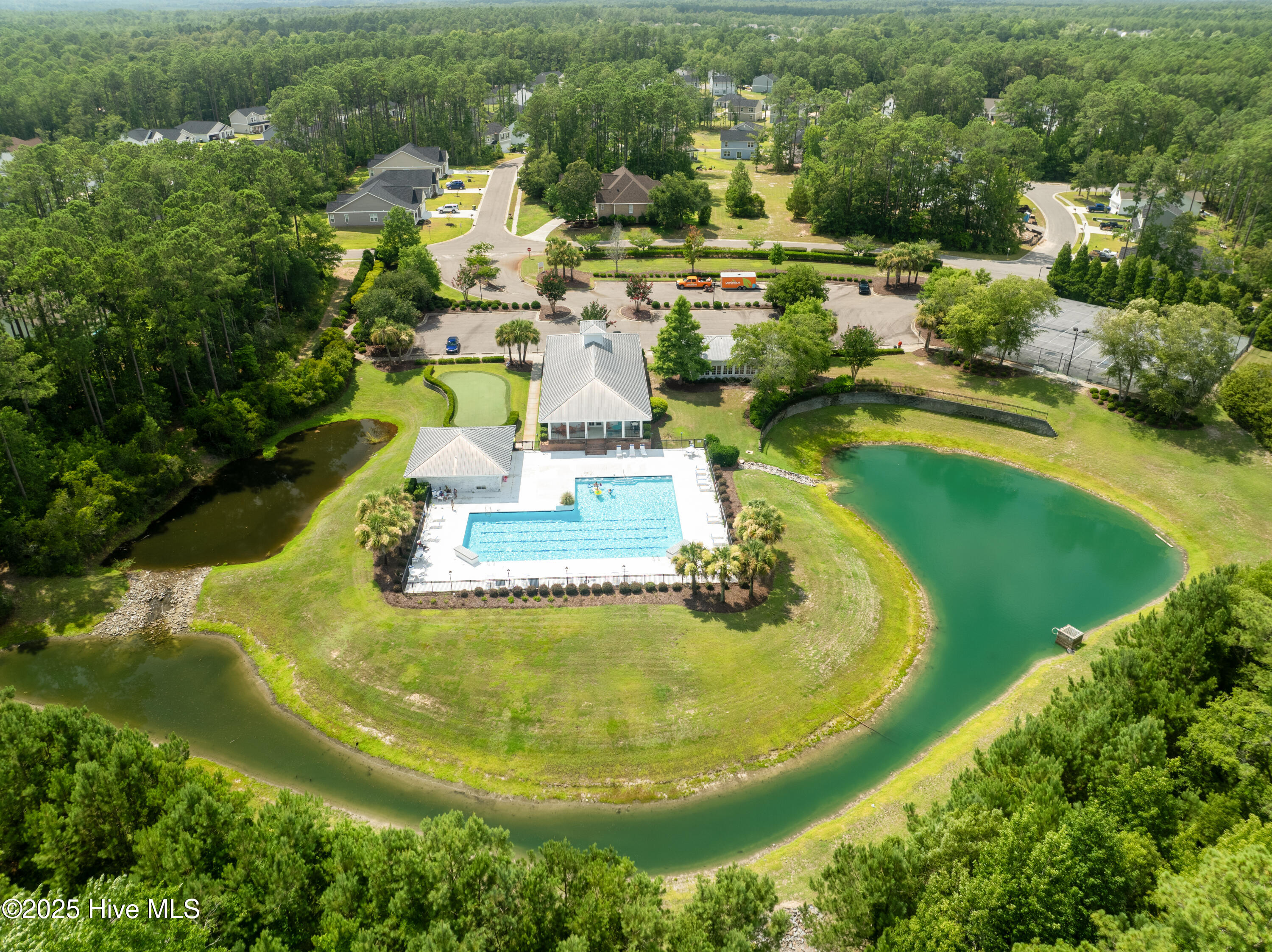 702 Lakeland Drive Property Photo 10